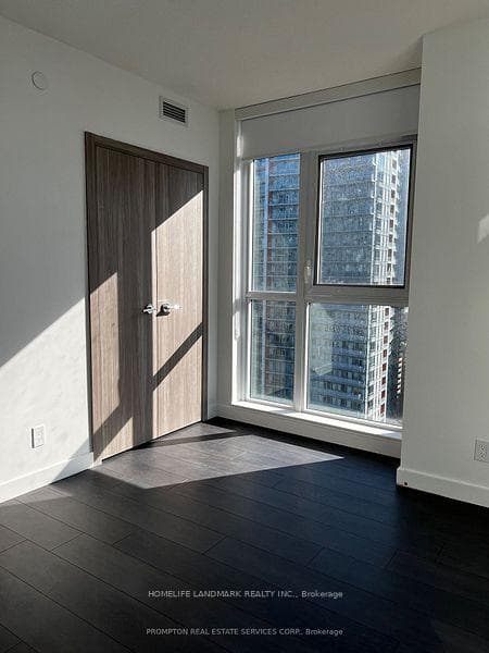 38 Widmer Street Unit 4307 photo 14