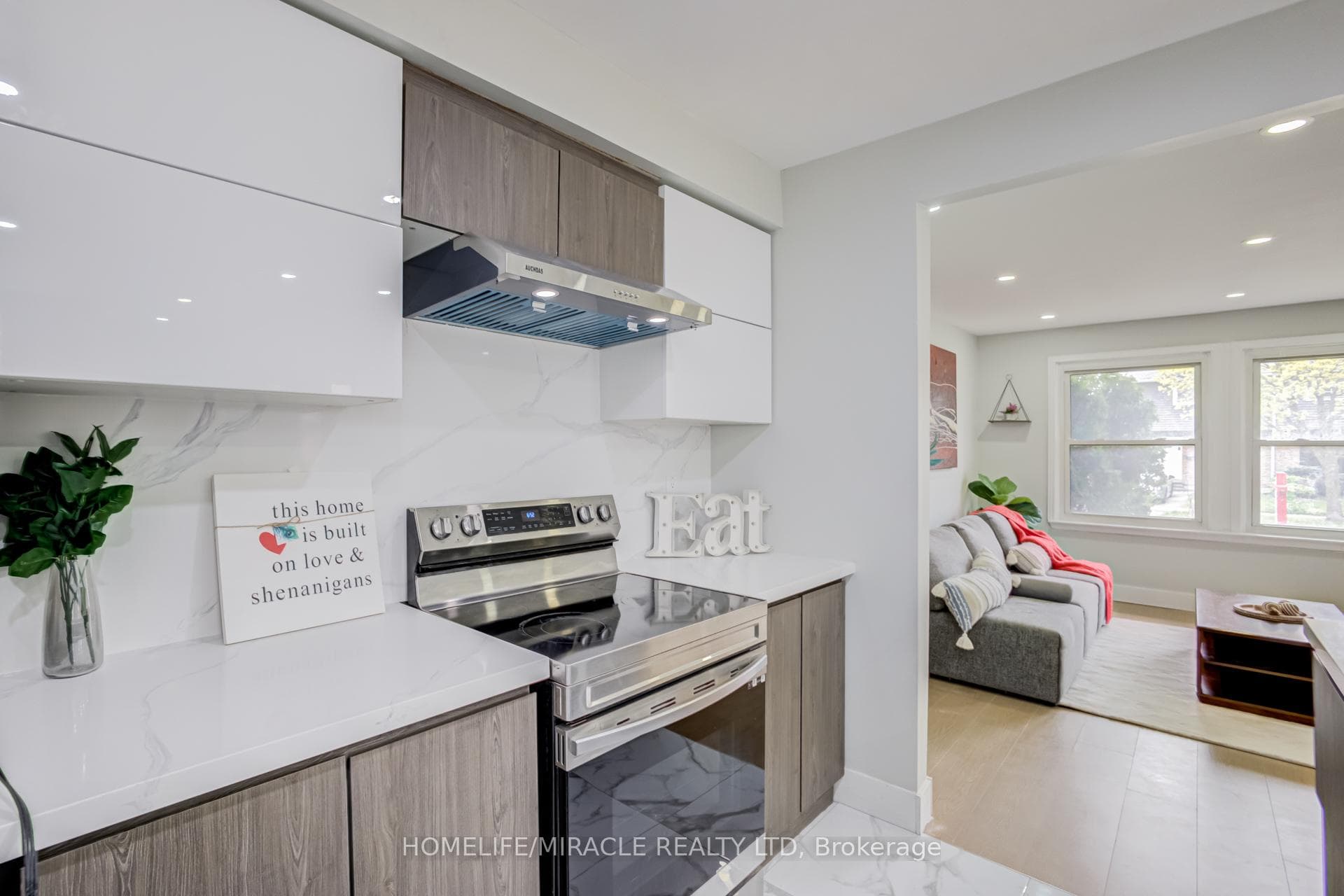 122 Ormond Drive photo 13