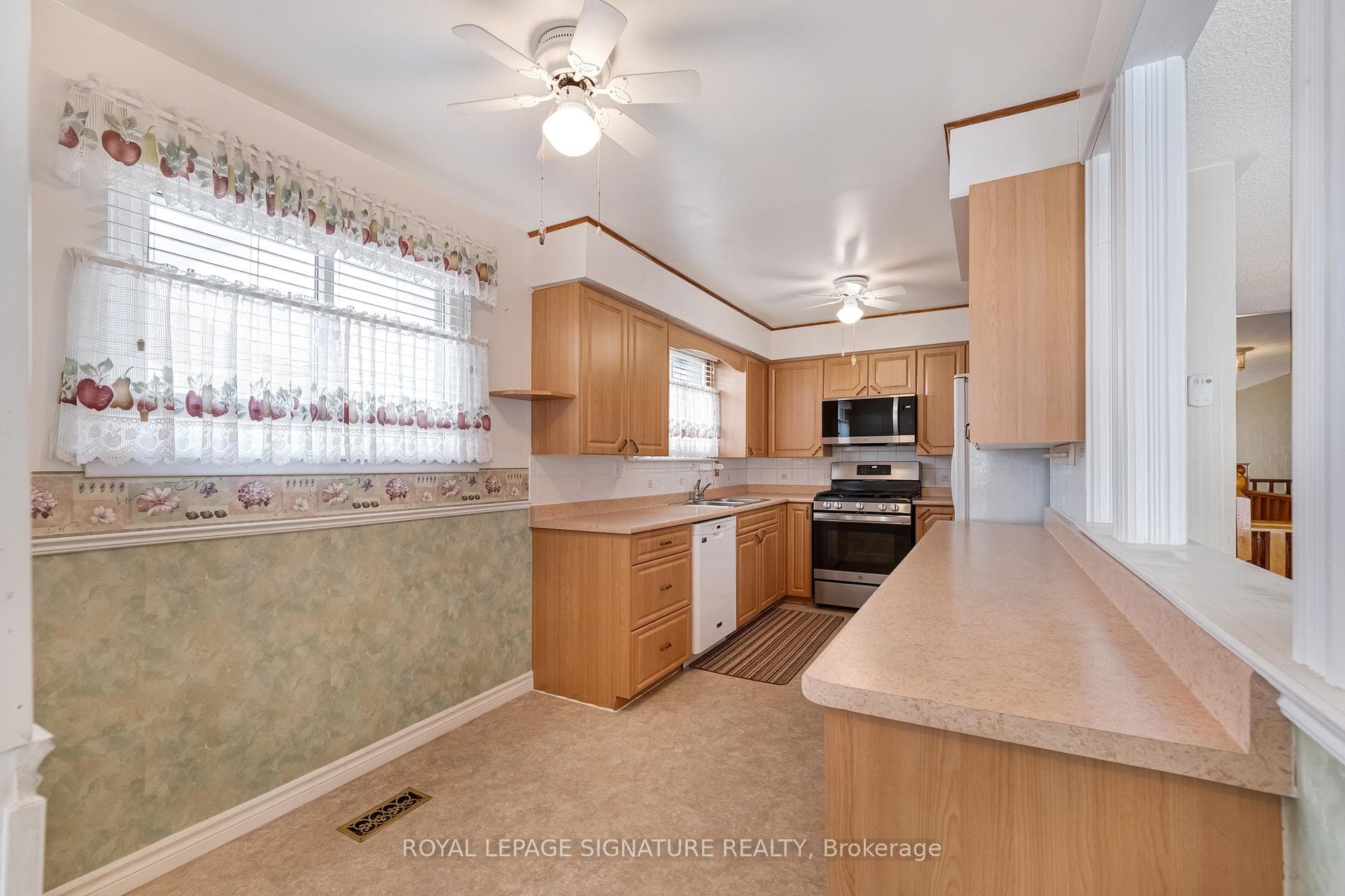 3289 Klaiman Drive photo 10