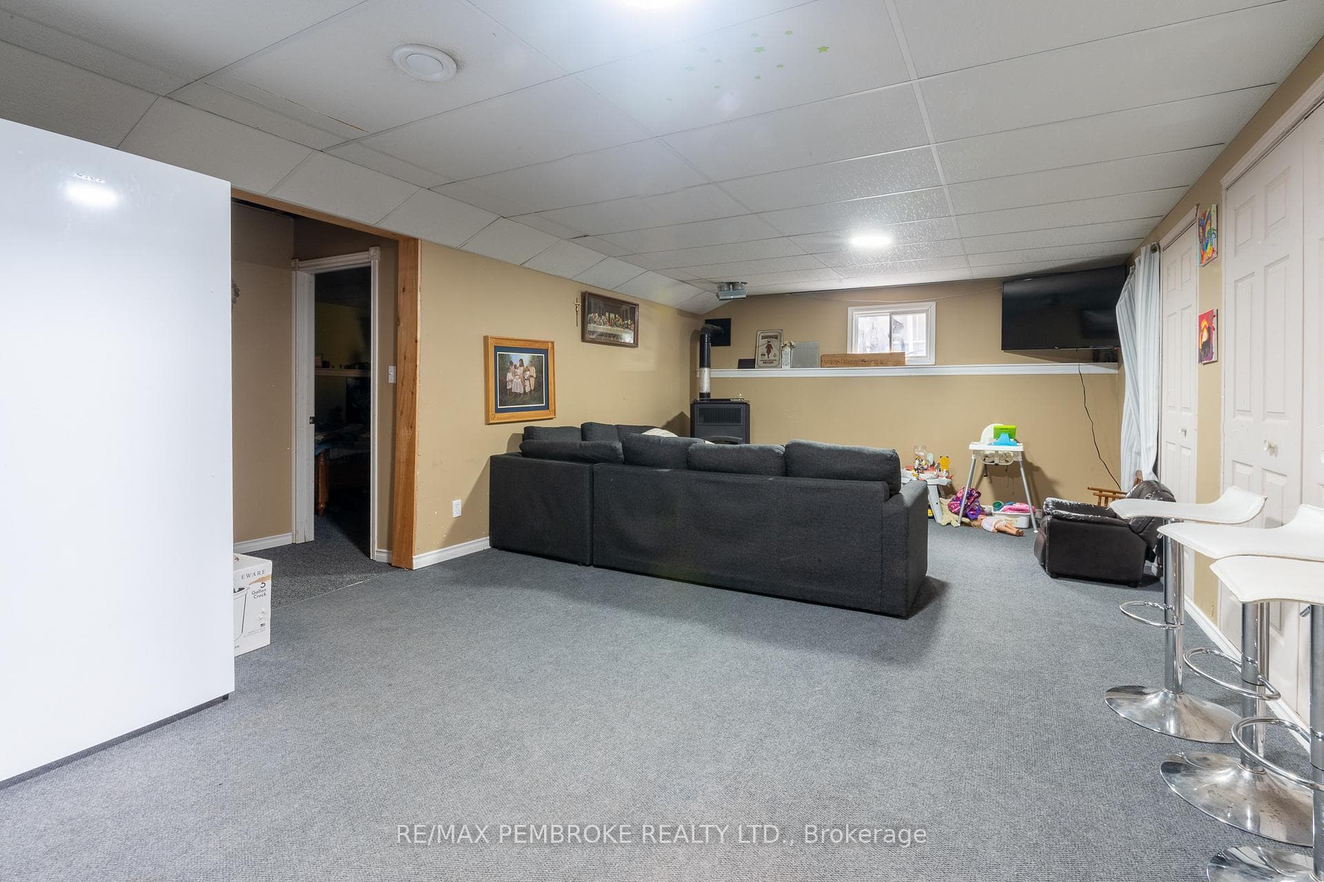 1890 Queensline Road photo 34