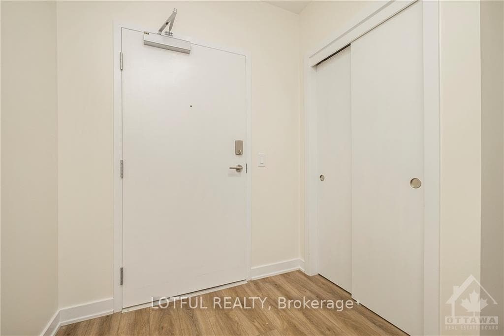 630 CHURCHILL Avenue Unit 202 photo 3
