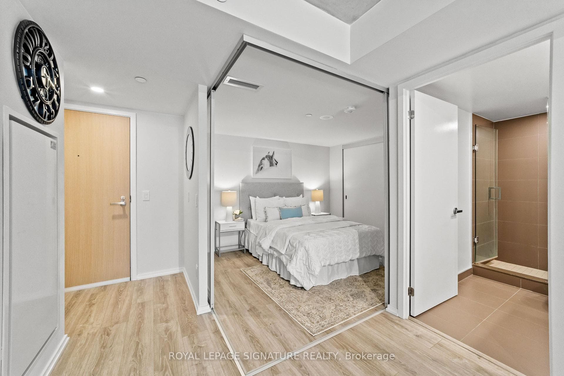 5 Soudan Avenue Unit 801 photo 25