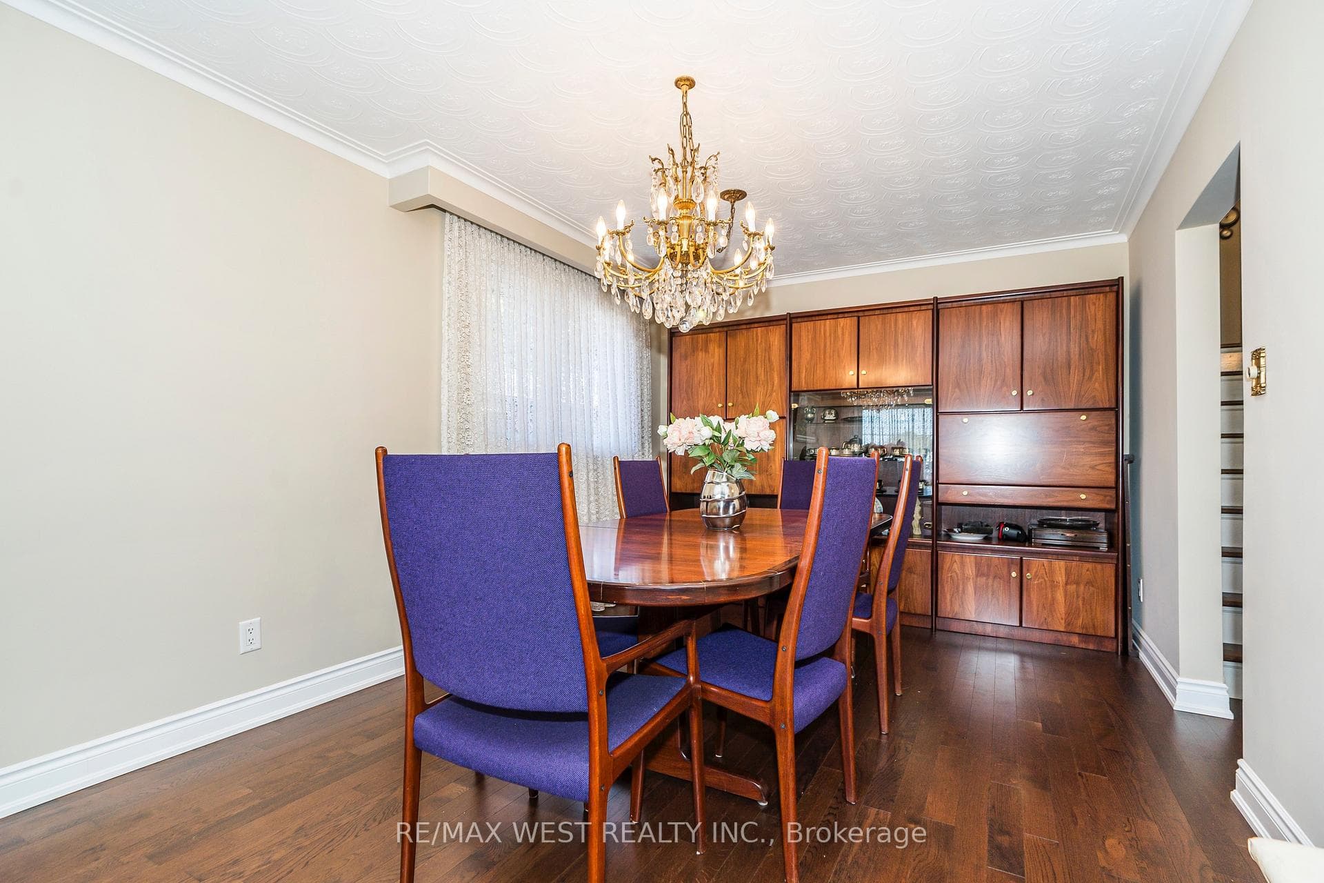 467 Renforth Drive photo 8