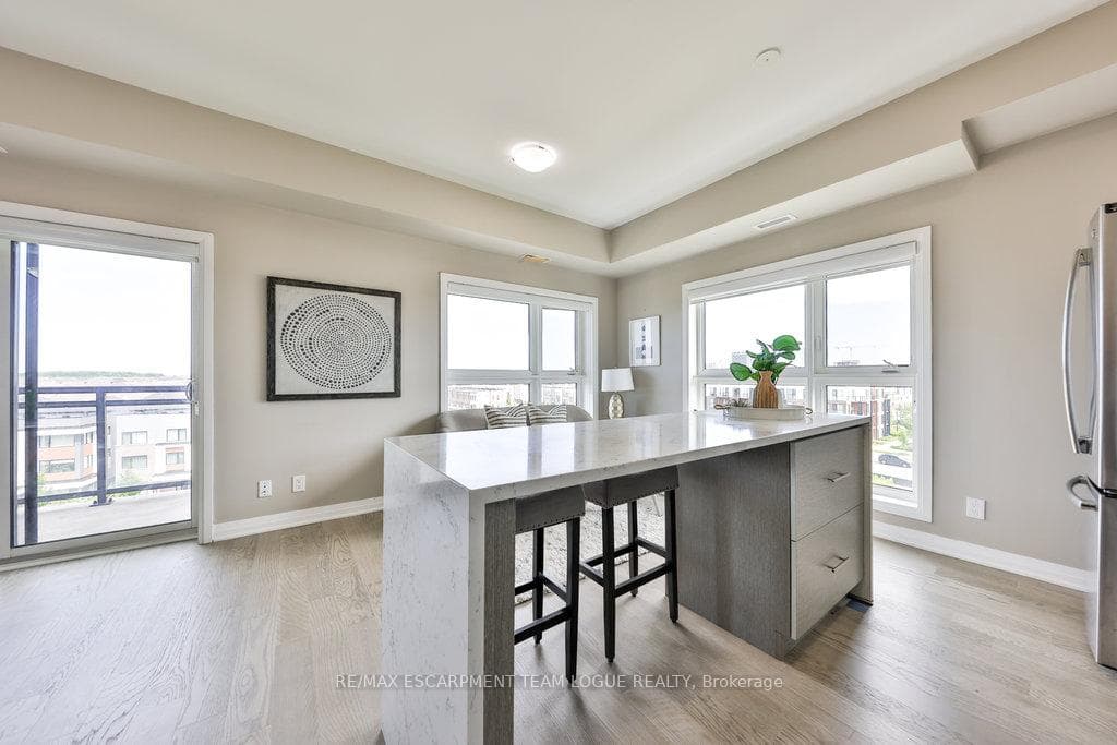 128 GROVEWOOD COMMON N/A Unit 509 photo 8