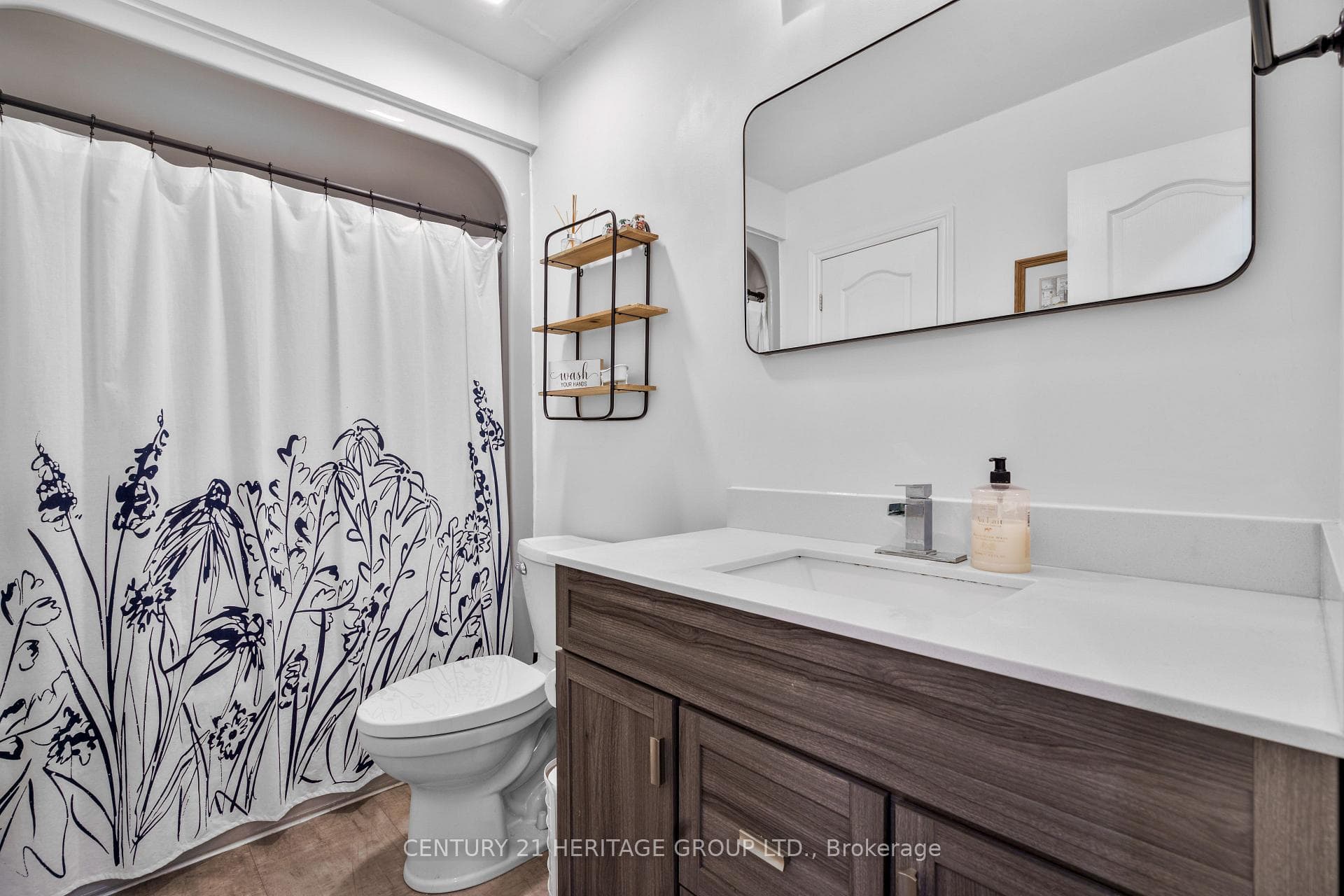 10 Hawkins Street photo 22