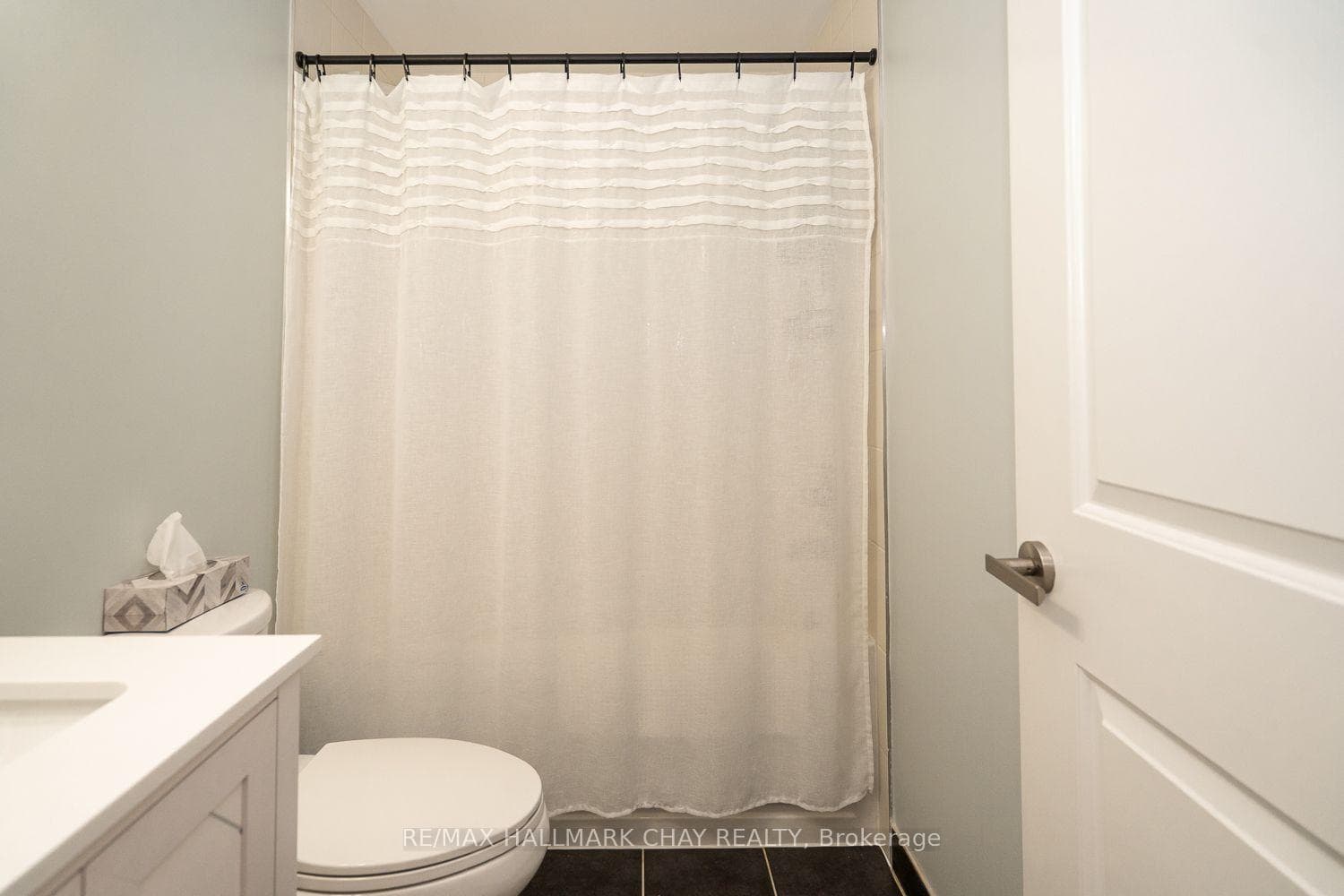 69 Boyne Street Unit 105 photo 29
