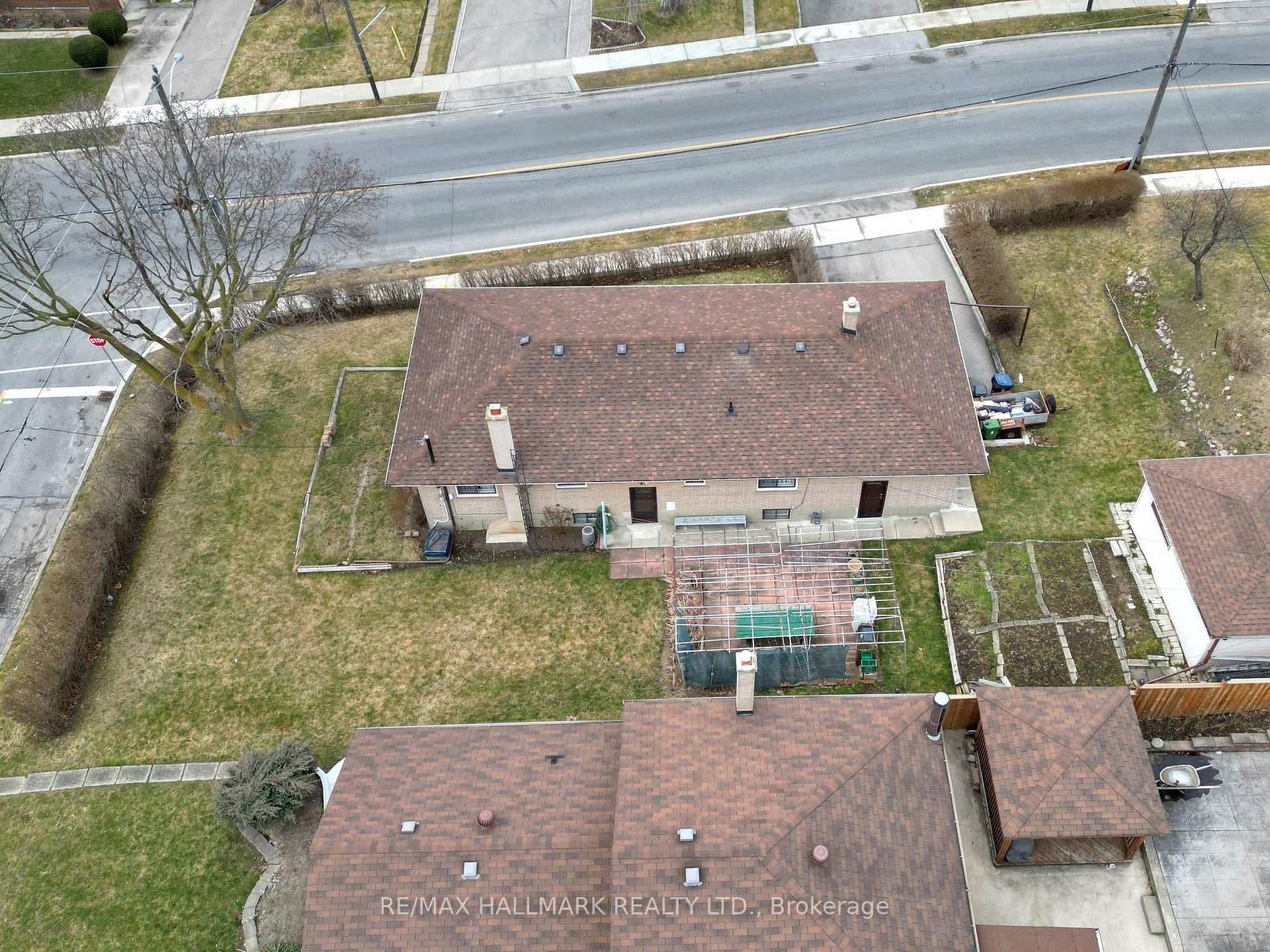 2 Del Ria Drive photo 25