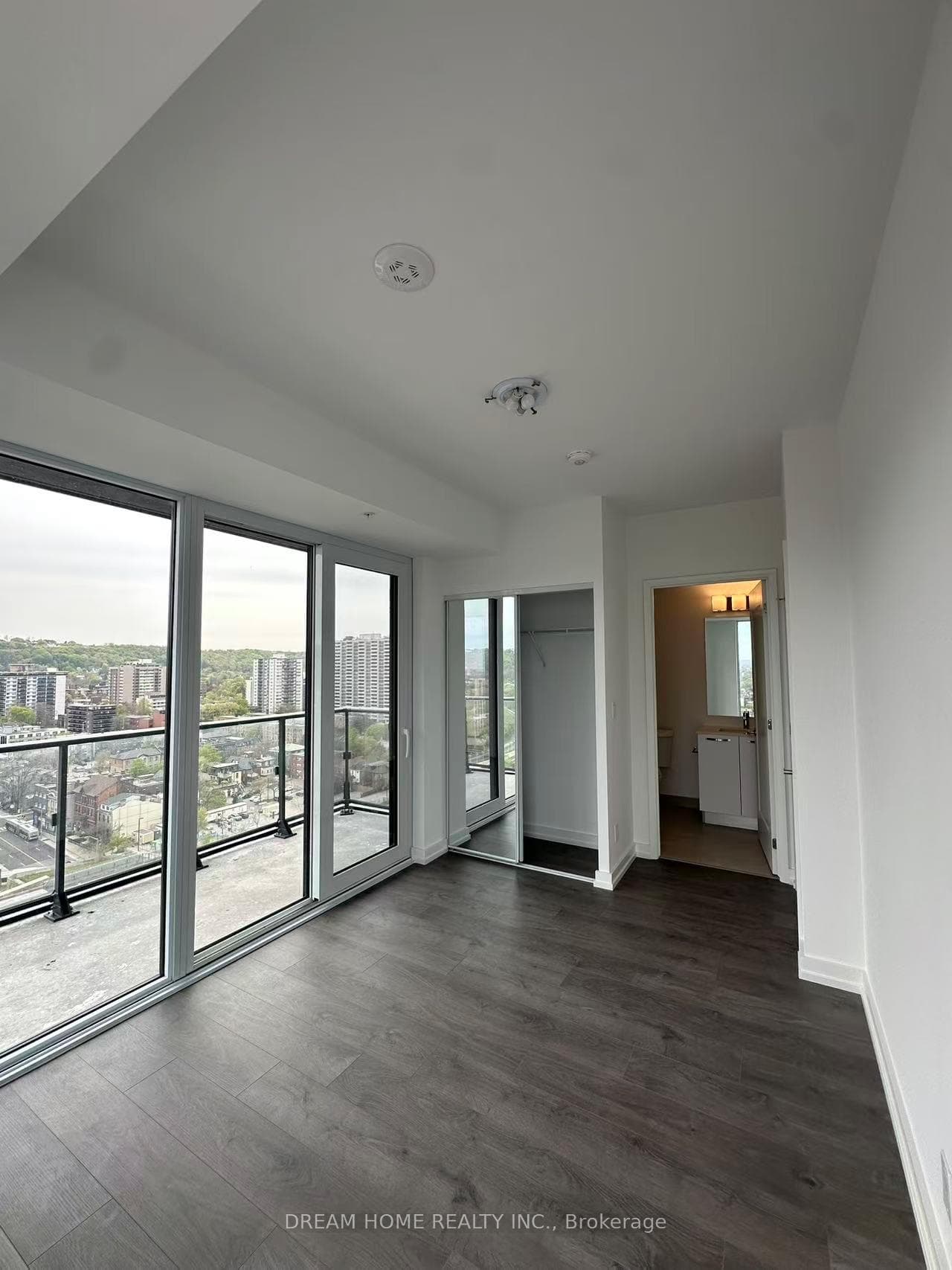 75 James Street Unit 1810 photo 5