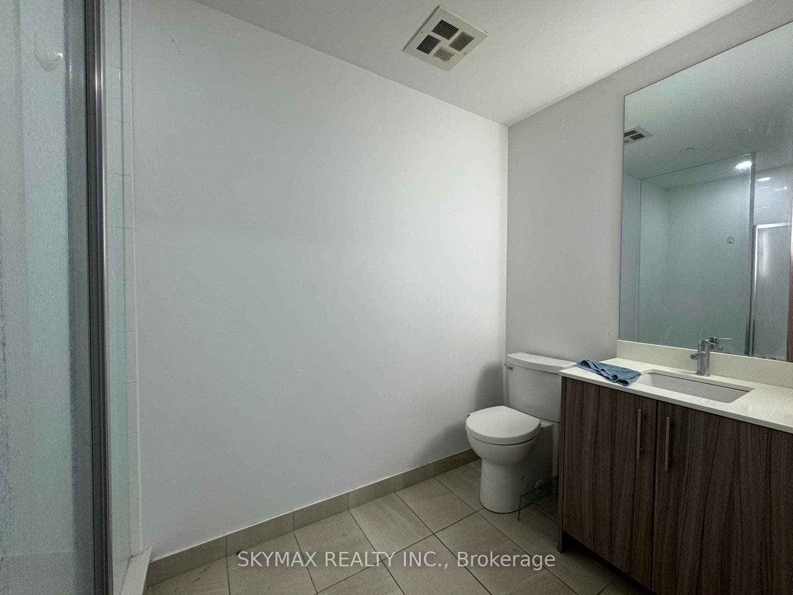 225 Veterans Drive Unit 309 photo 18