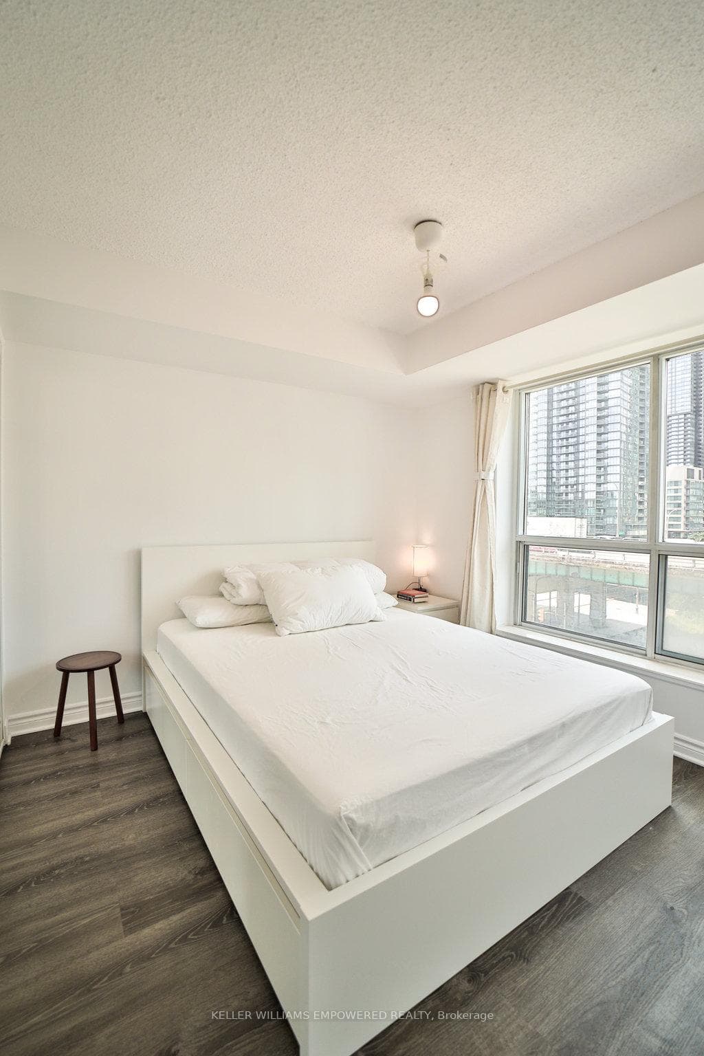 Large Bedroom W Oversized window & CN tower view