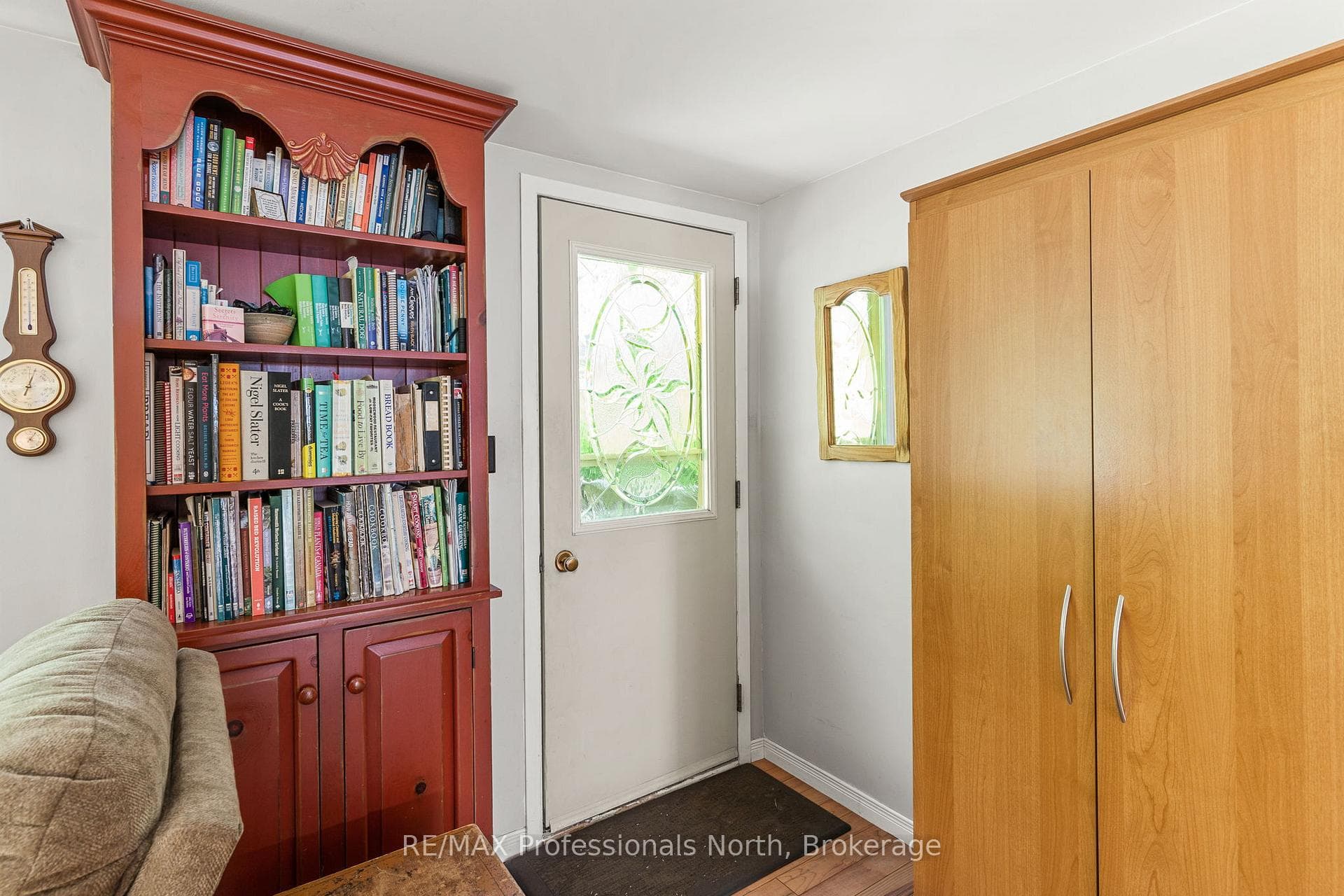 4792 Harburn Road photo 4