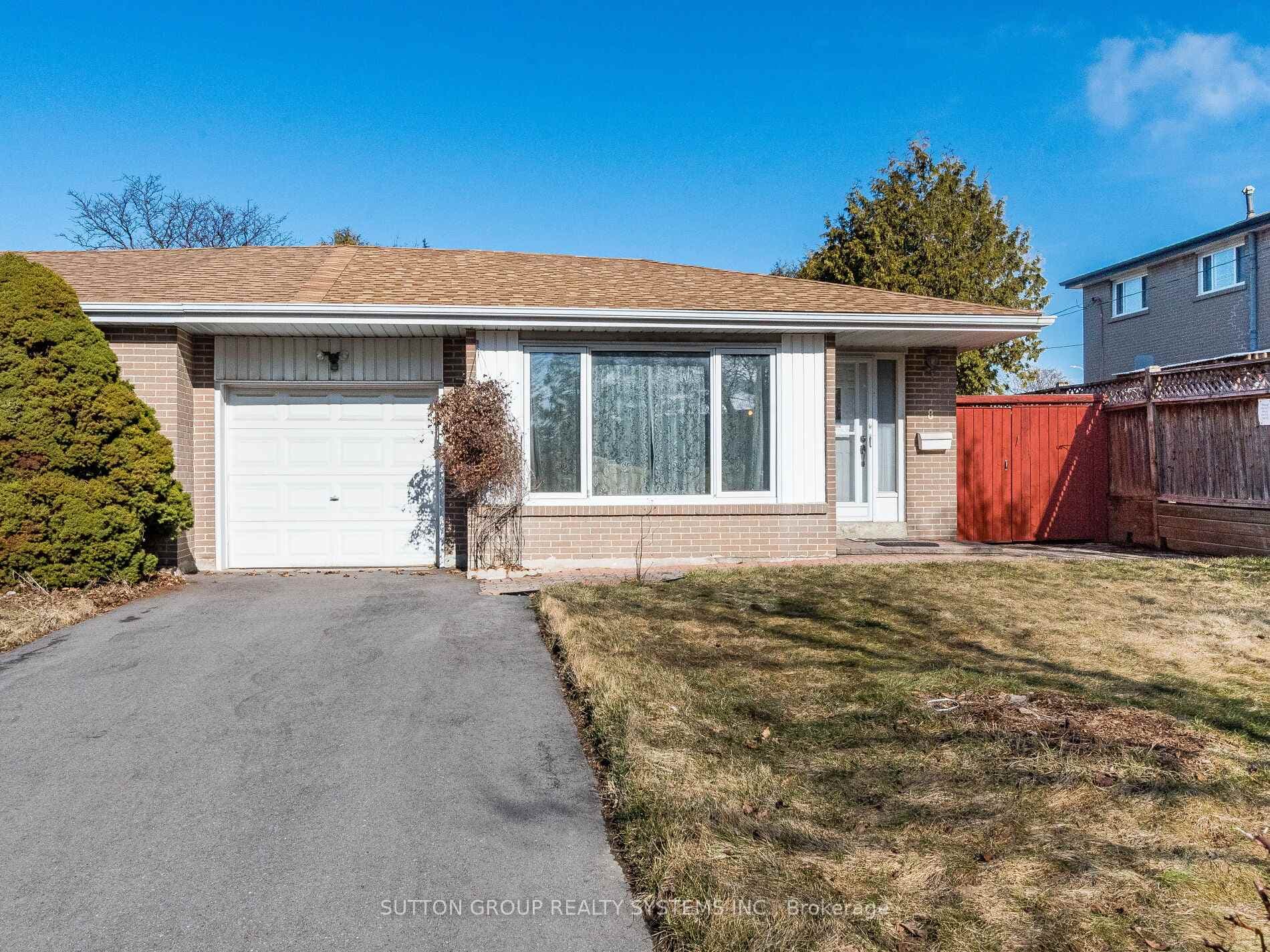 8 Dearbourne Boulevard photo 4