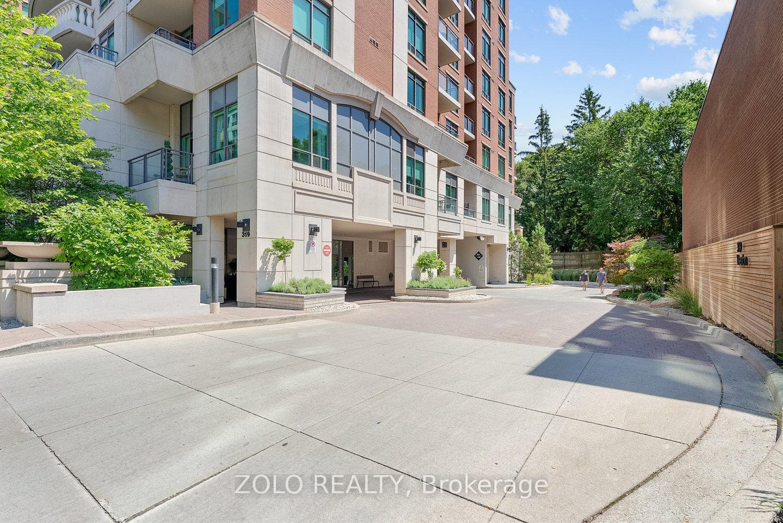 319 Merton Street Unit 113 photo 42