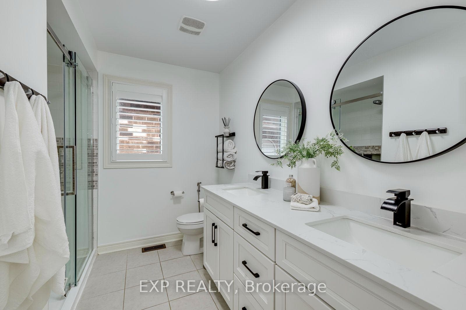 598 Bessborough Drive photo 34
