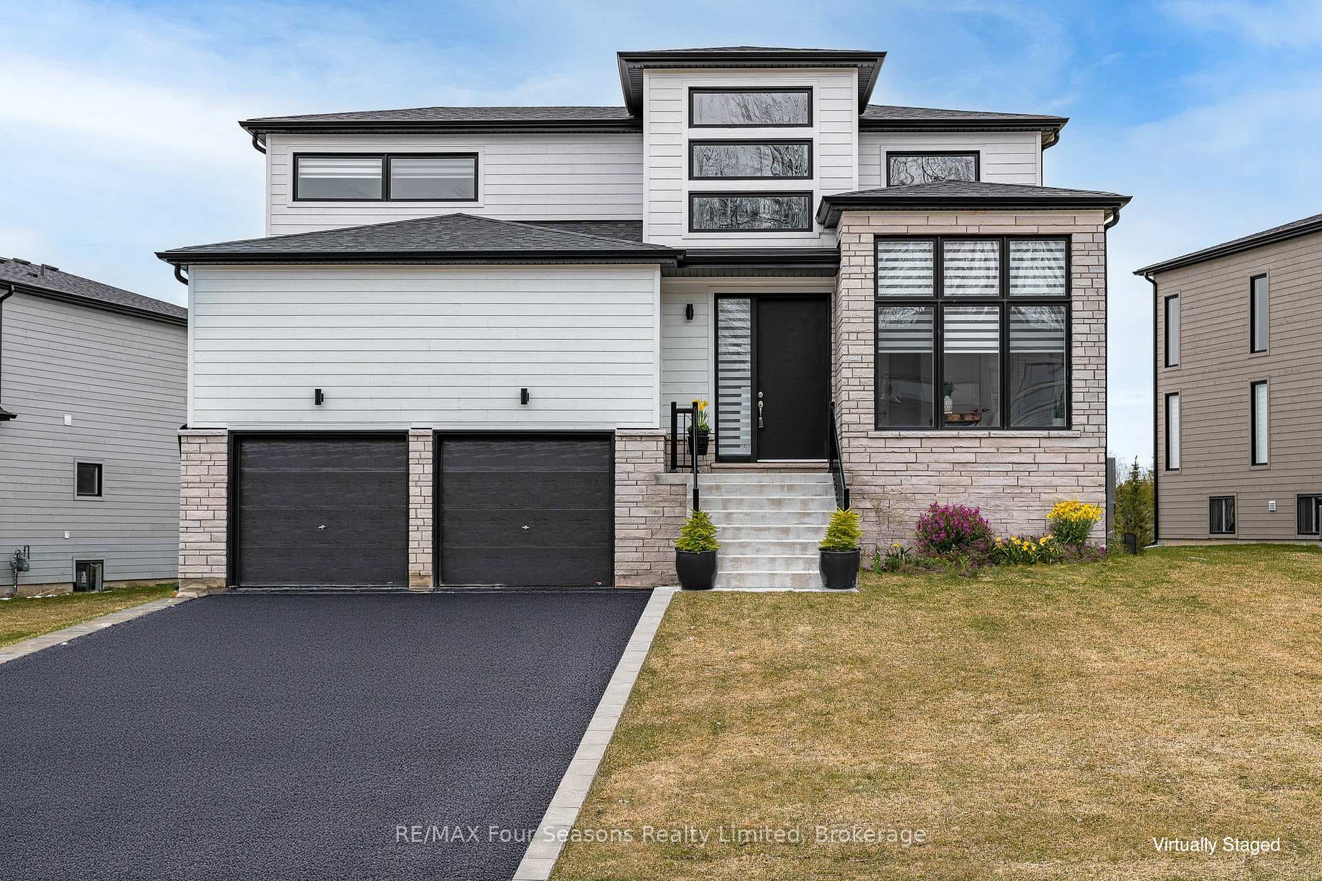 Welcome to 95 Goldie Court (enhanced exterior)