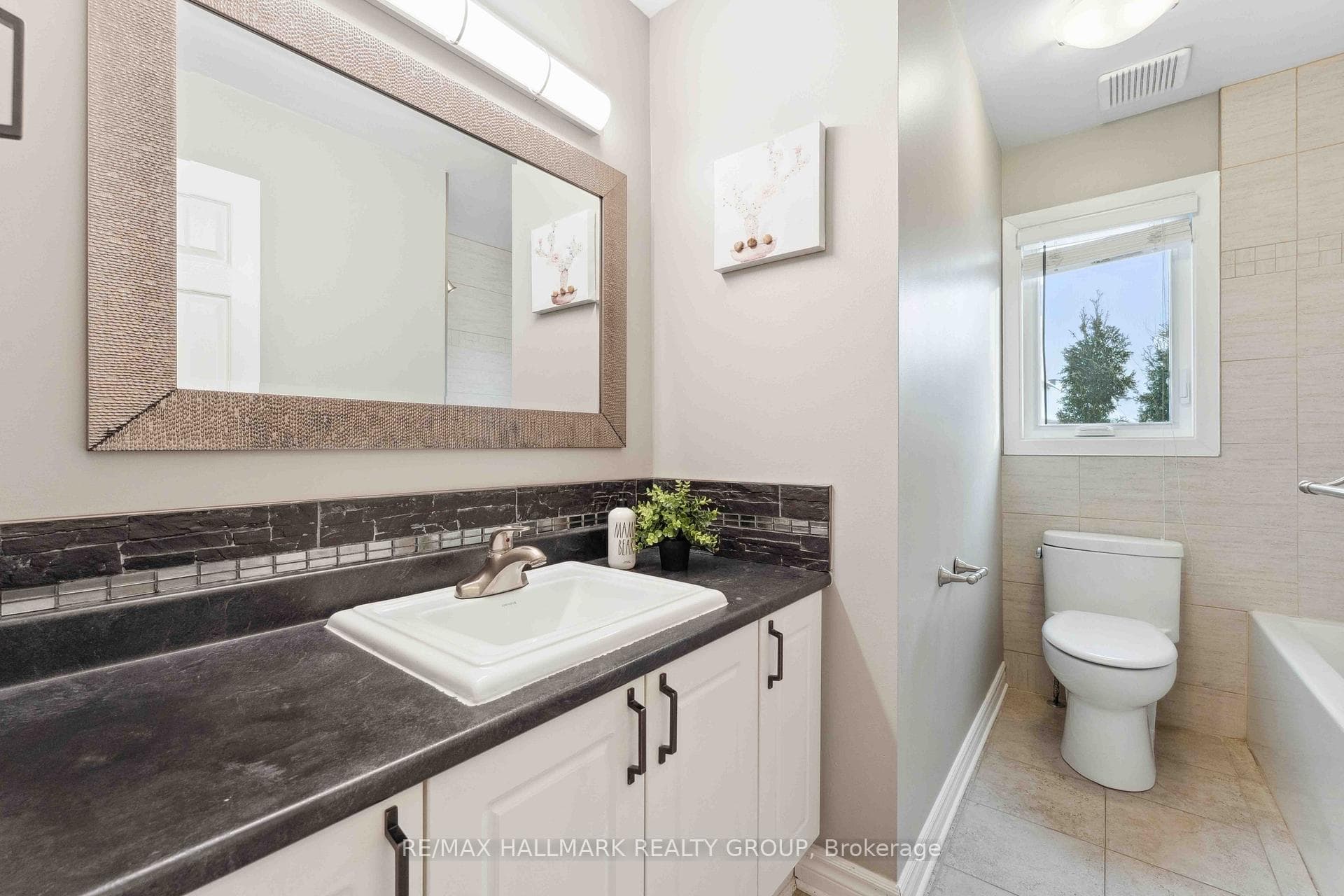 30 Avonhurst Avenue photo 18