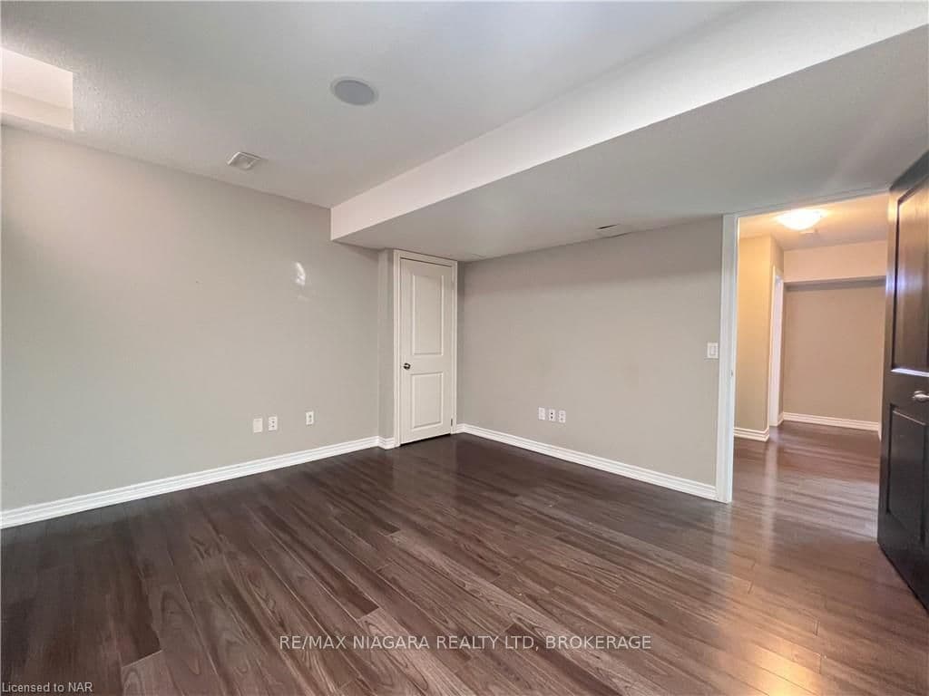 114 WINTERBERRY Boulevard photo 24