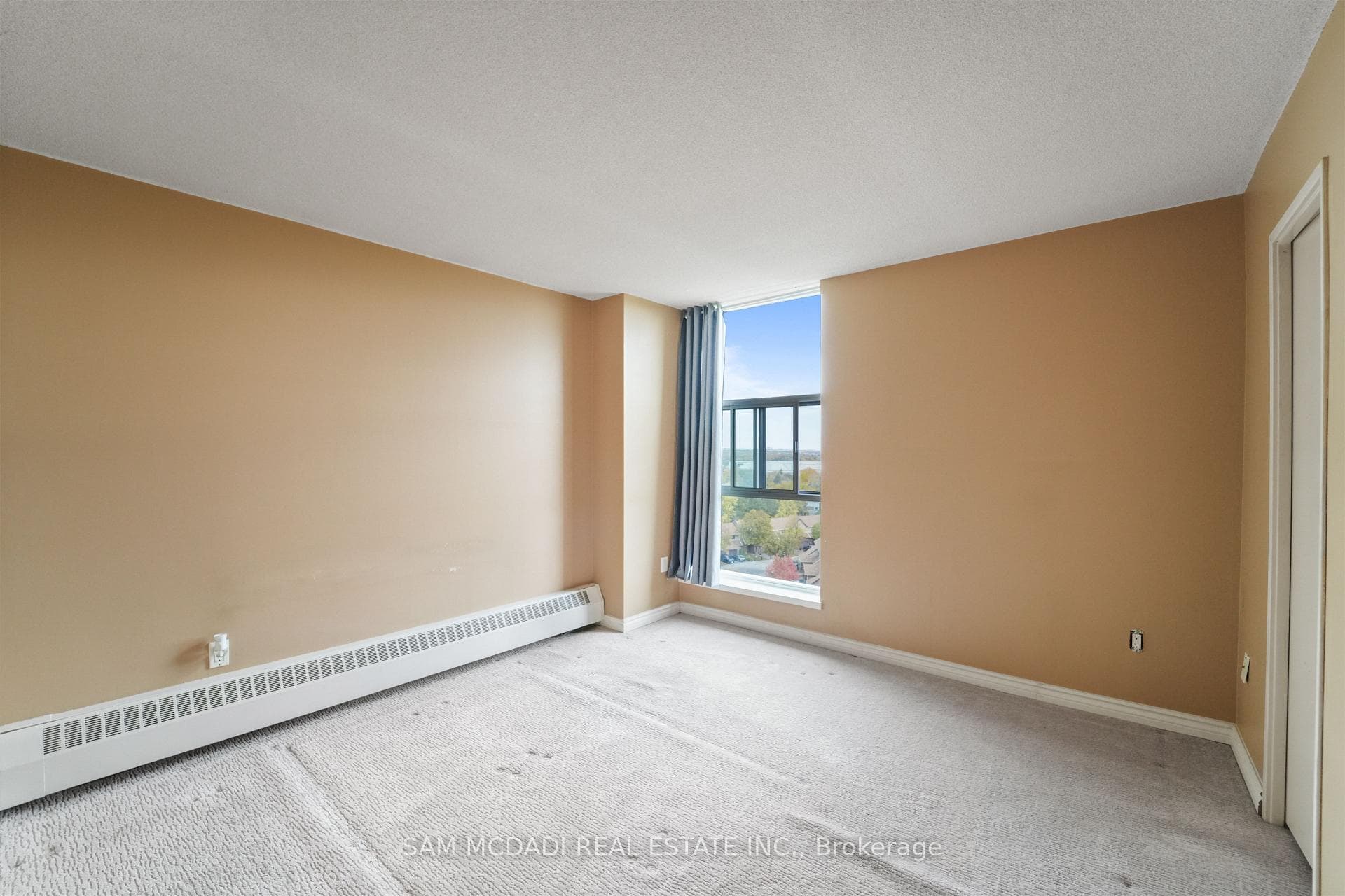 2665 Windwood Drive Unit 1102 photo 19