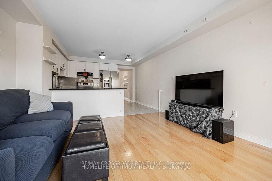 562 Midland Avenue photo 9