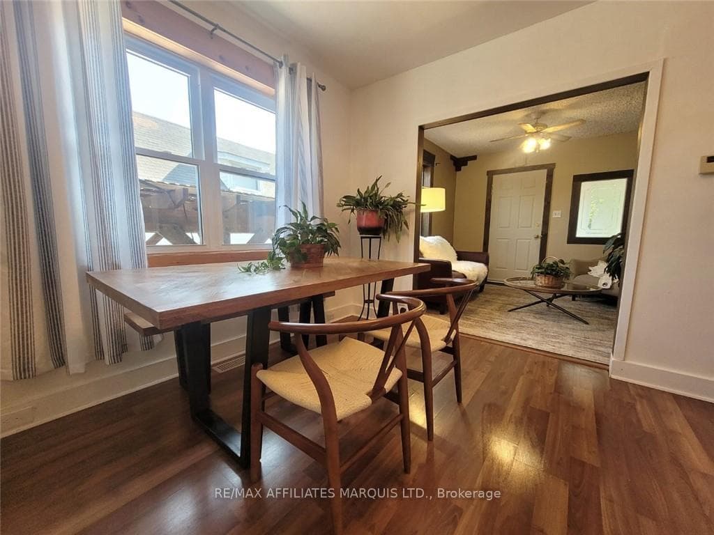 4 DUNBAR Avenue photo 15