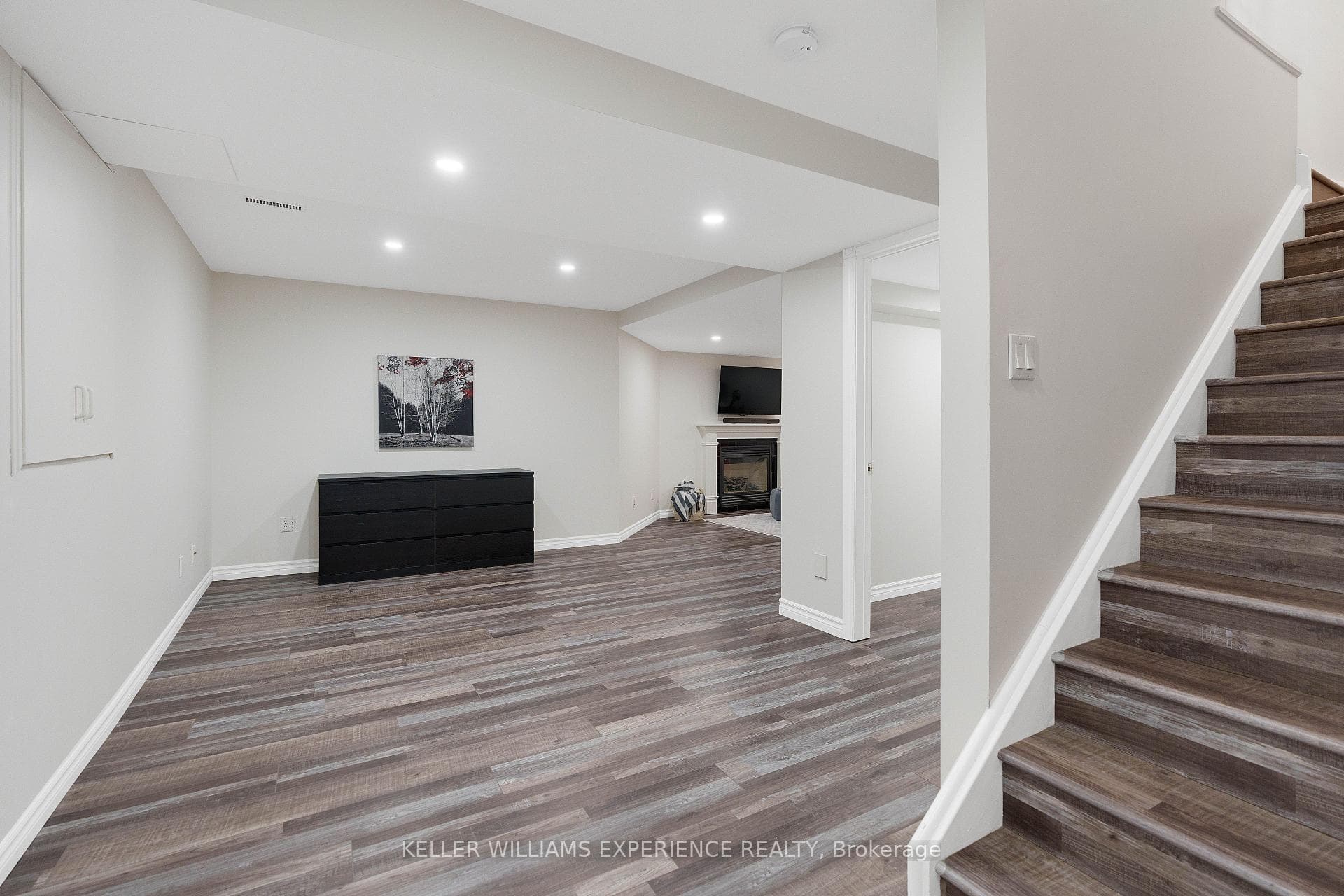 28 GABLES Way photo 32