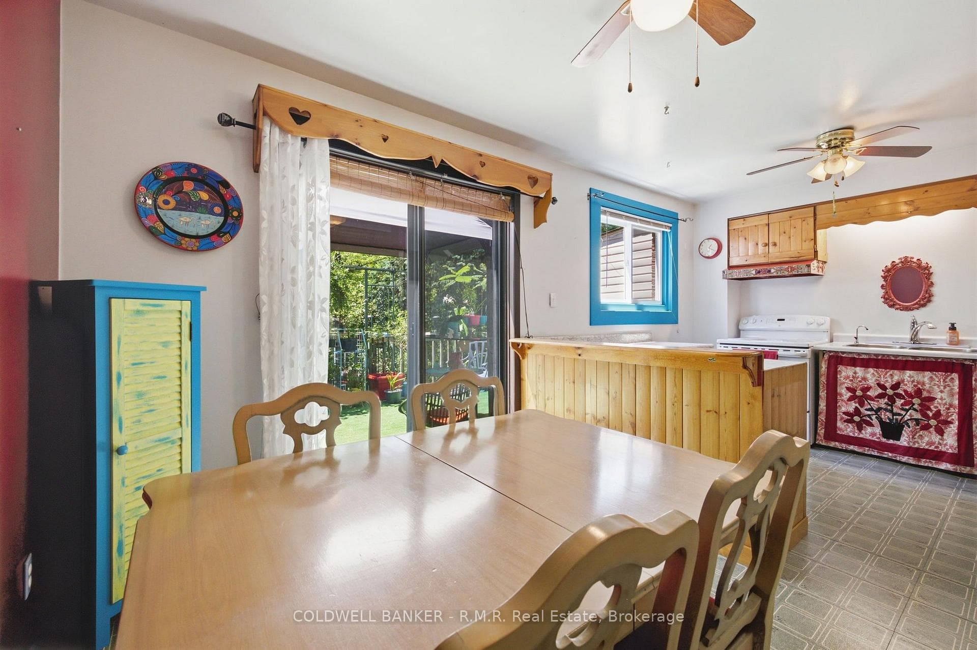 358 Camelot Court photo 30