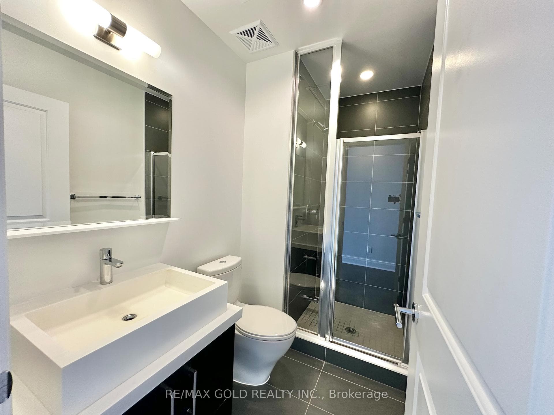 1080 Bay Street Unit 5405 photo 17