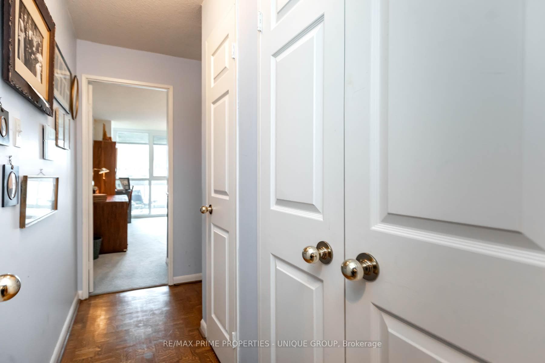 278 Bloor Street Unit 1605 photo 23