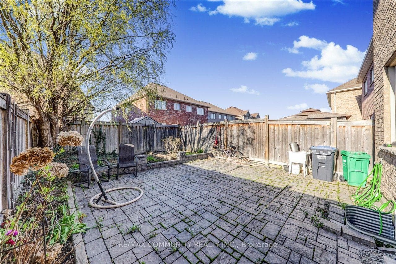 69 Clearfield Drive photo 34