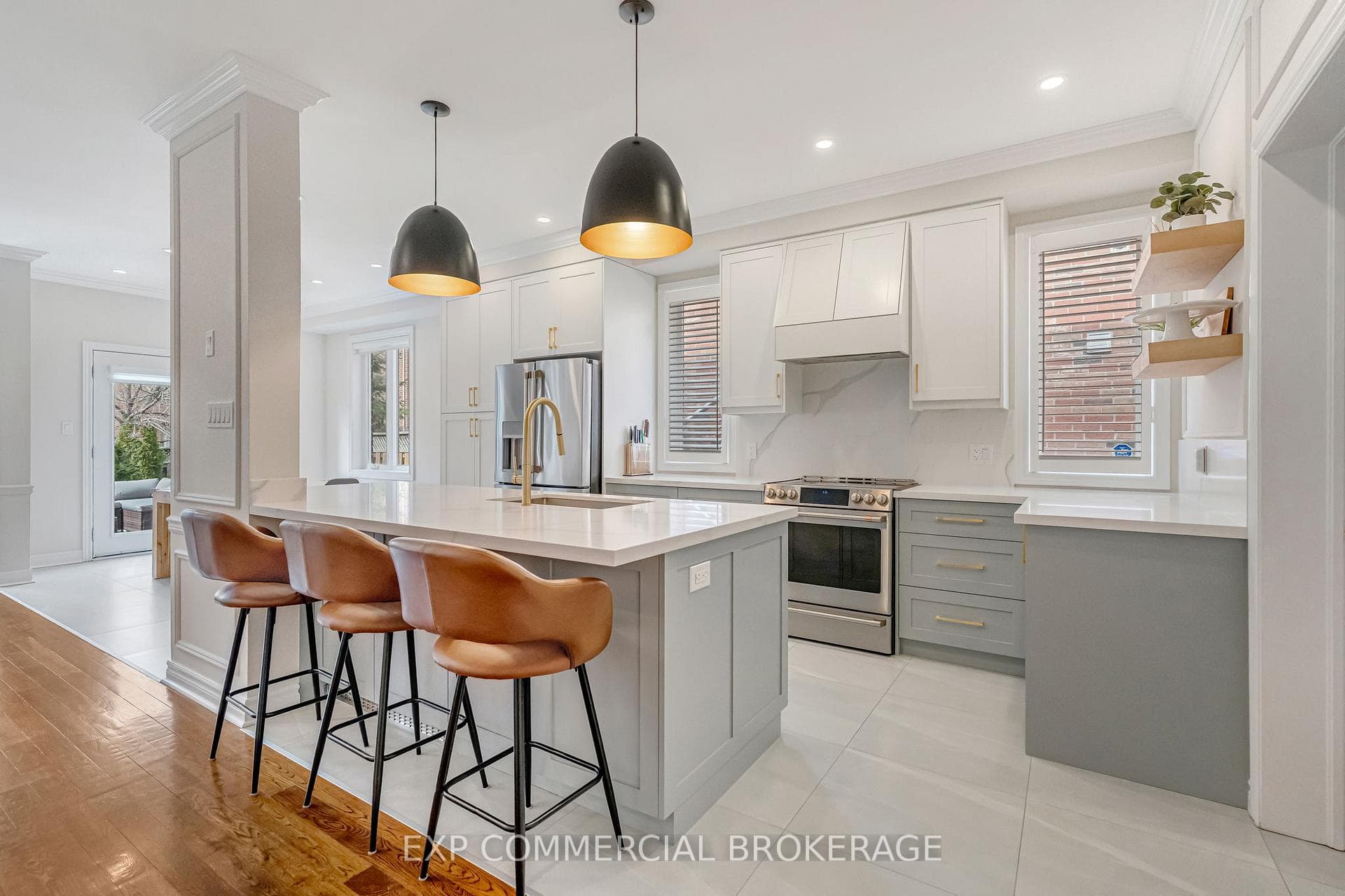 2264 Highcroft Road photo 6