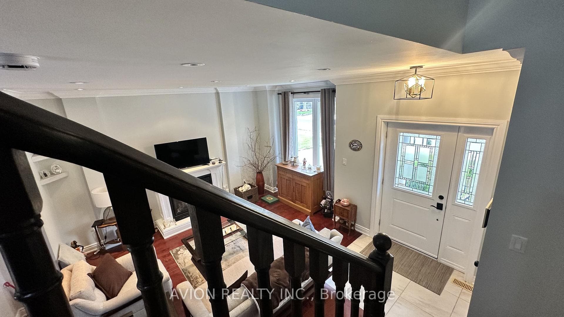 294 Warden Avenue photo 10