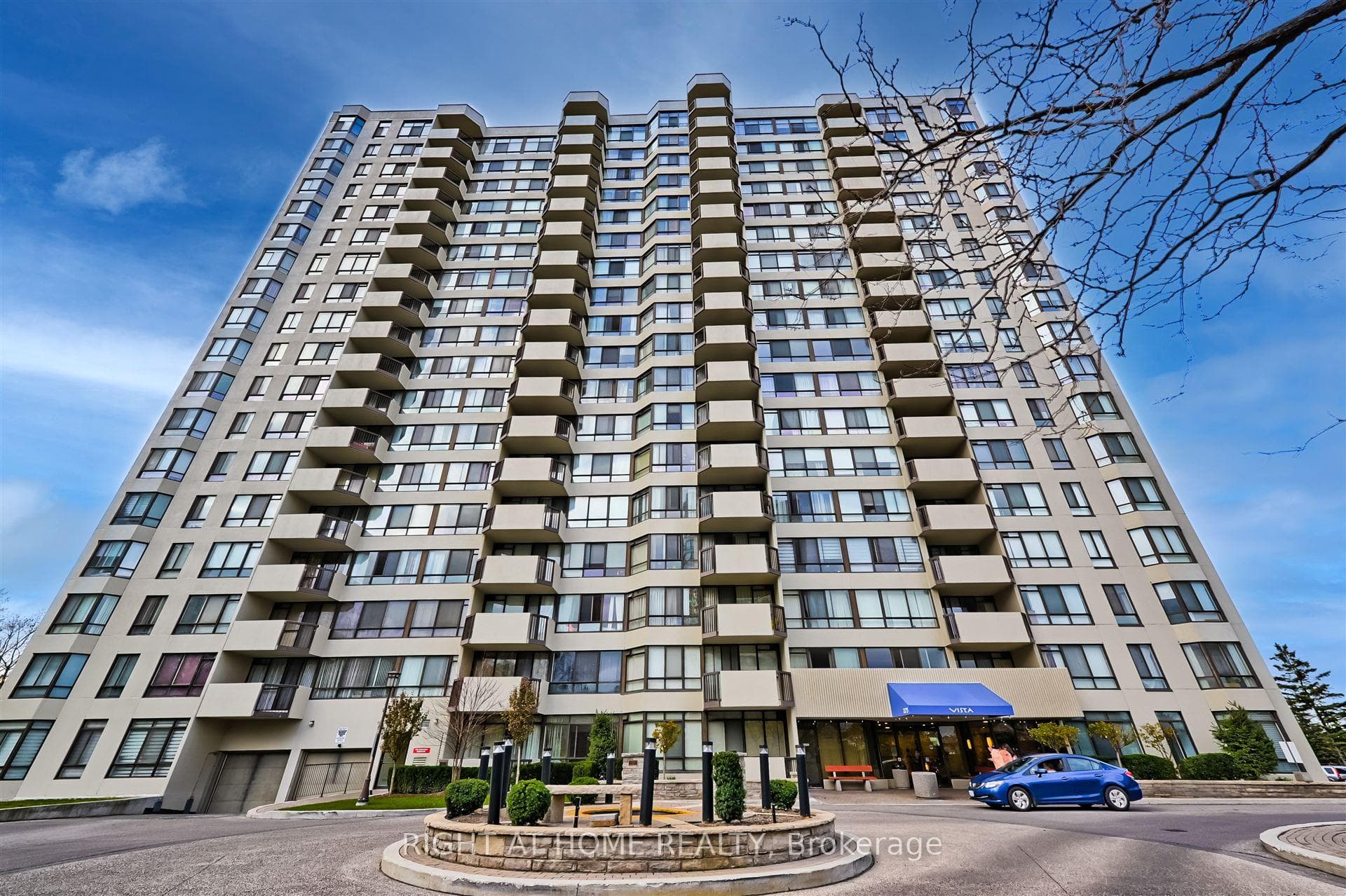 275 Bamburgh Circle Unit 1011 photo 4