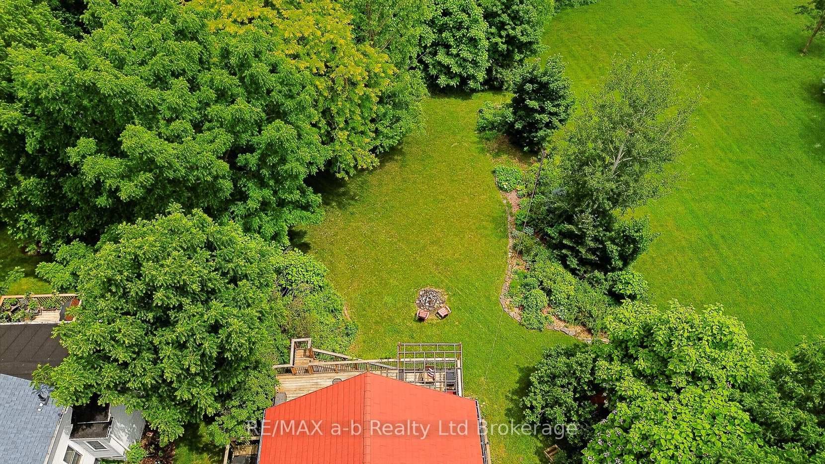 301 Thames Street photo 34