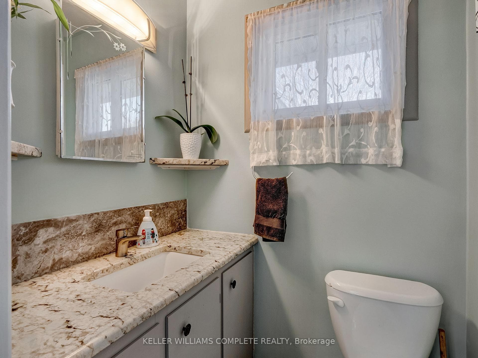 258 Metcalfe Street photo 16