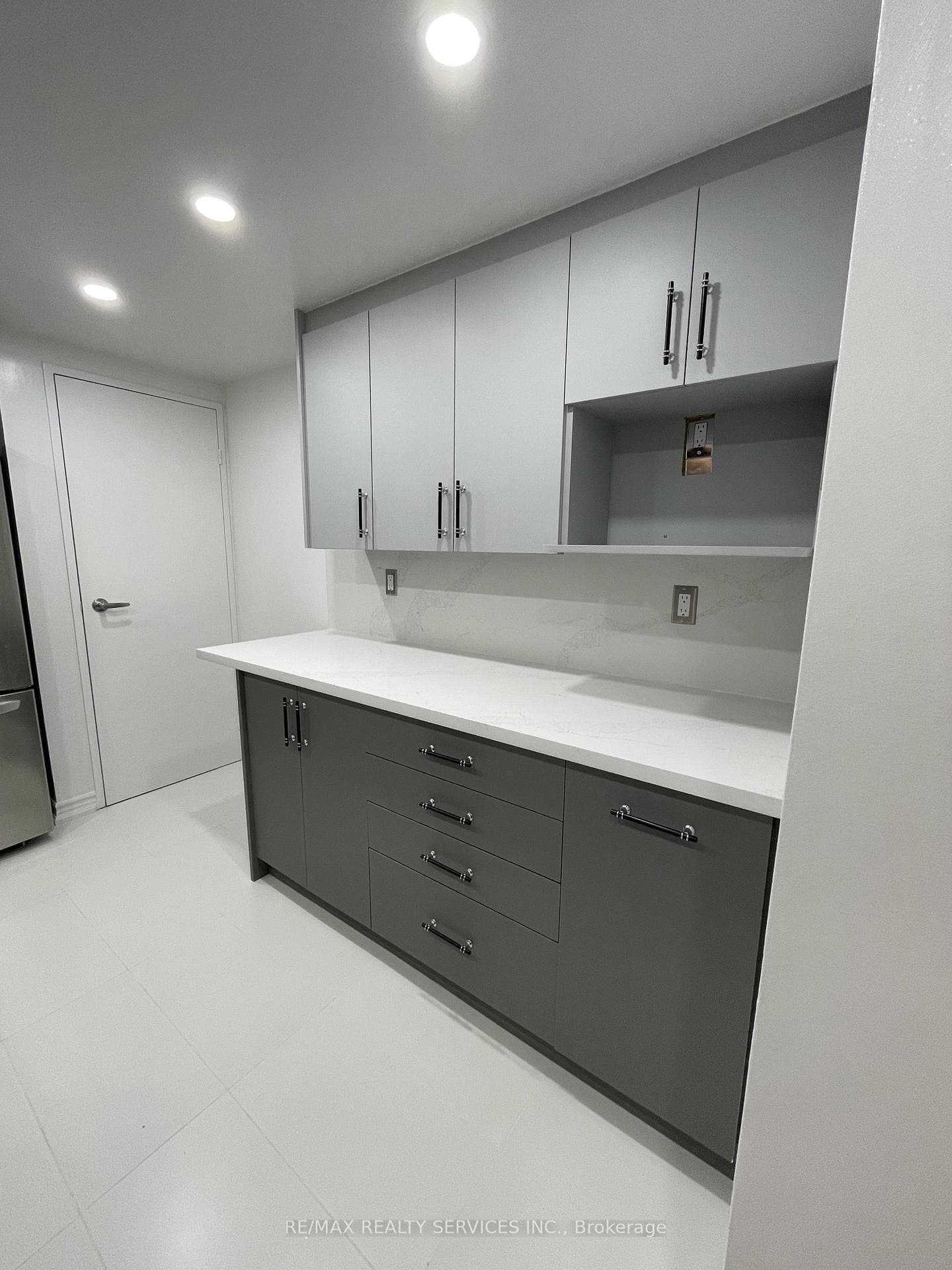 5785 Yonge Street Unit 207 photo 9