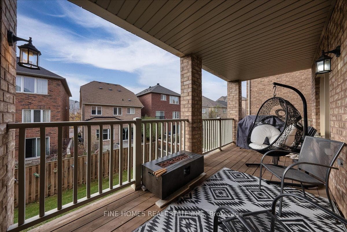 26 Gesher Crescent Unit Upper photo 17