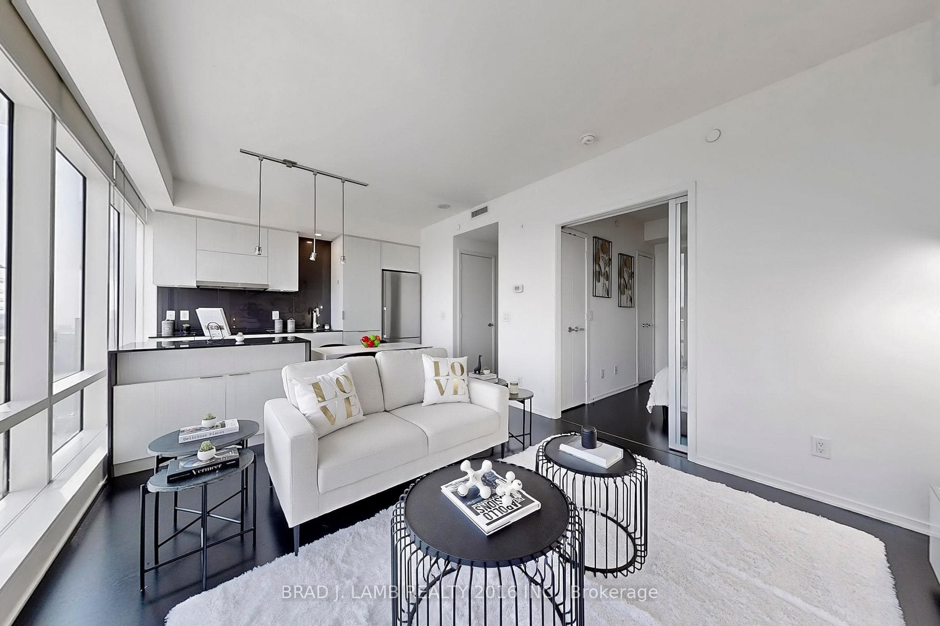 1 Bloor Street Unit 3903 photo 5