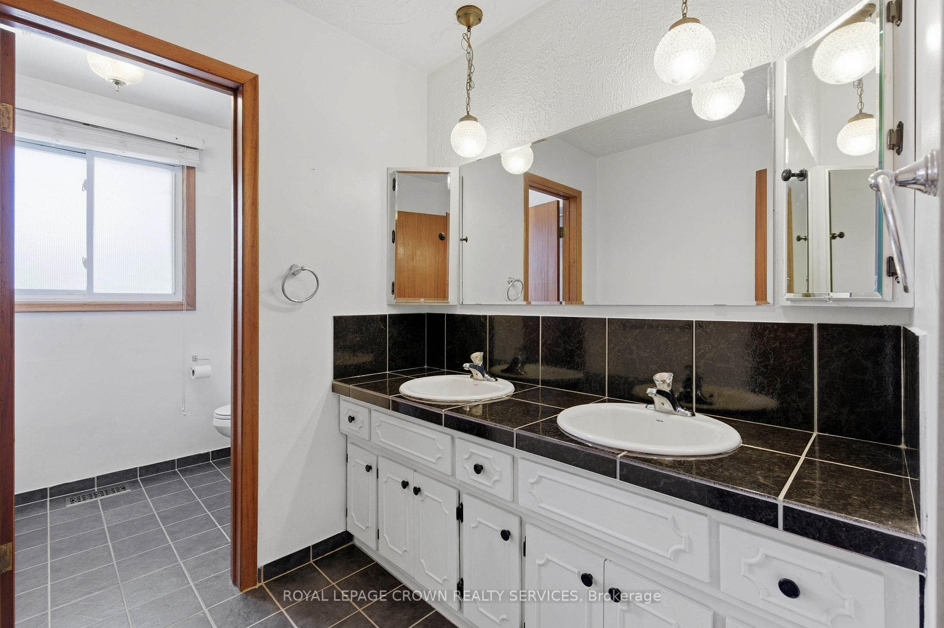 7 Lichty Crescent photo 29