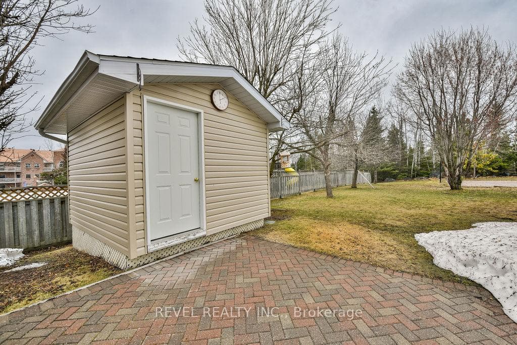800 Lavigne Boulevard photo 41