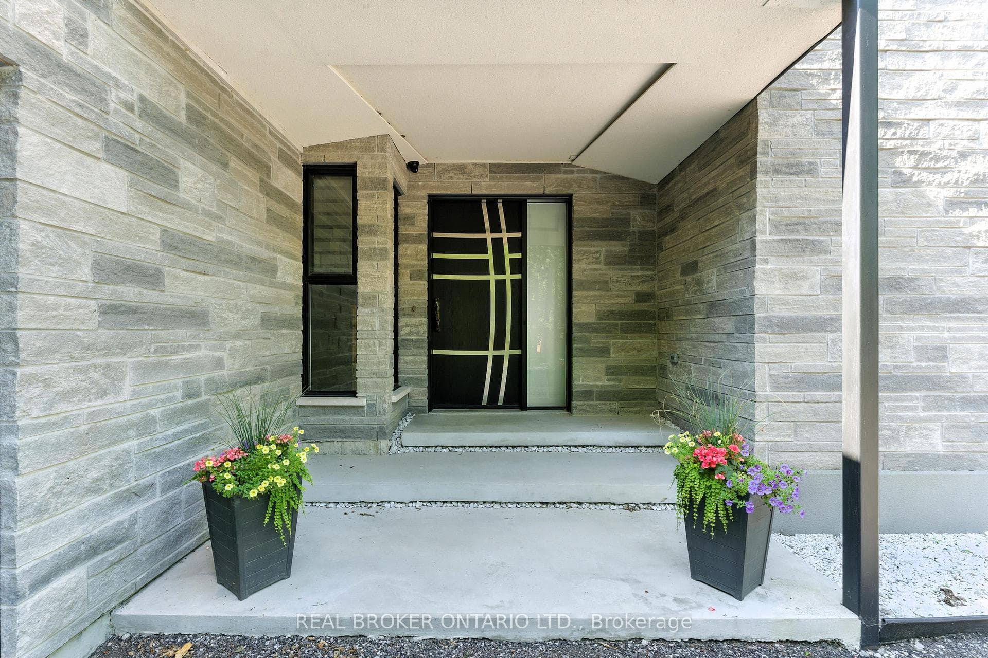 6 Campbell Farm Road photo 4