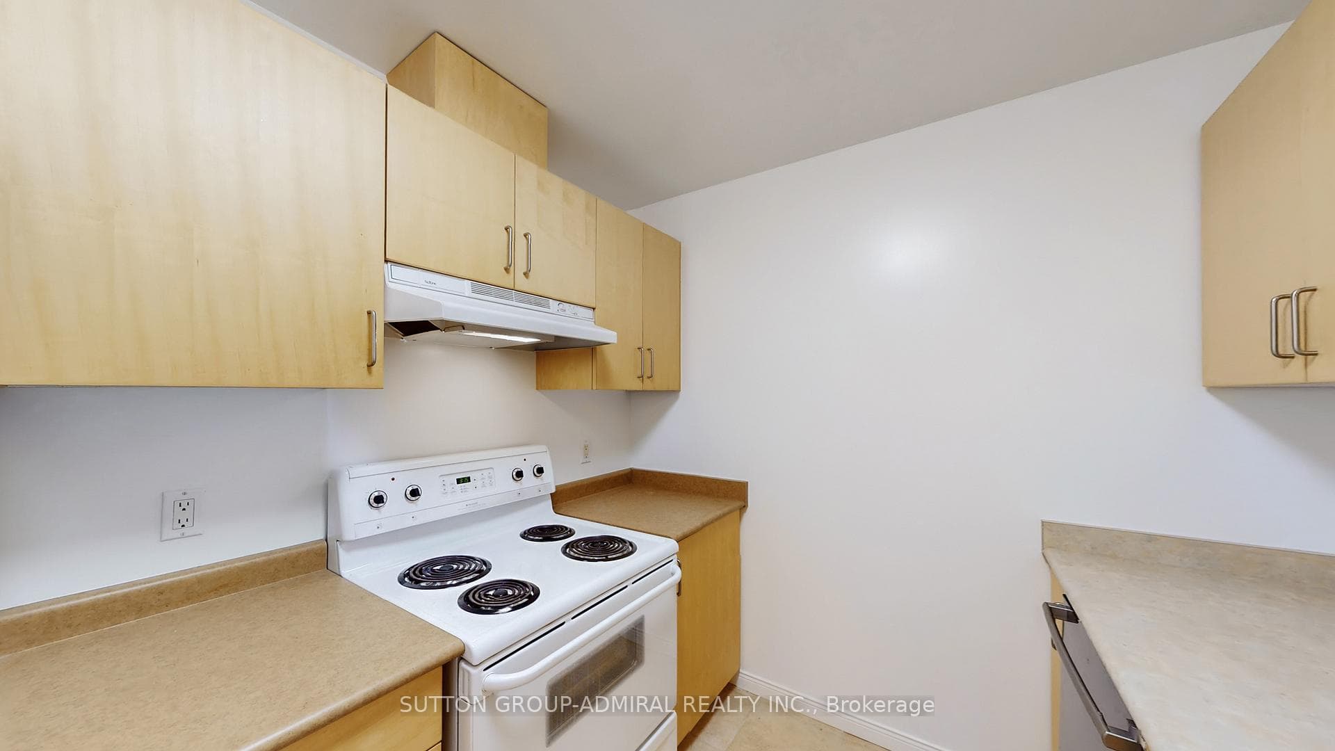 778 Sheppard Avenue Unit 303 photo 18