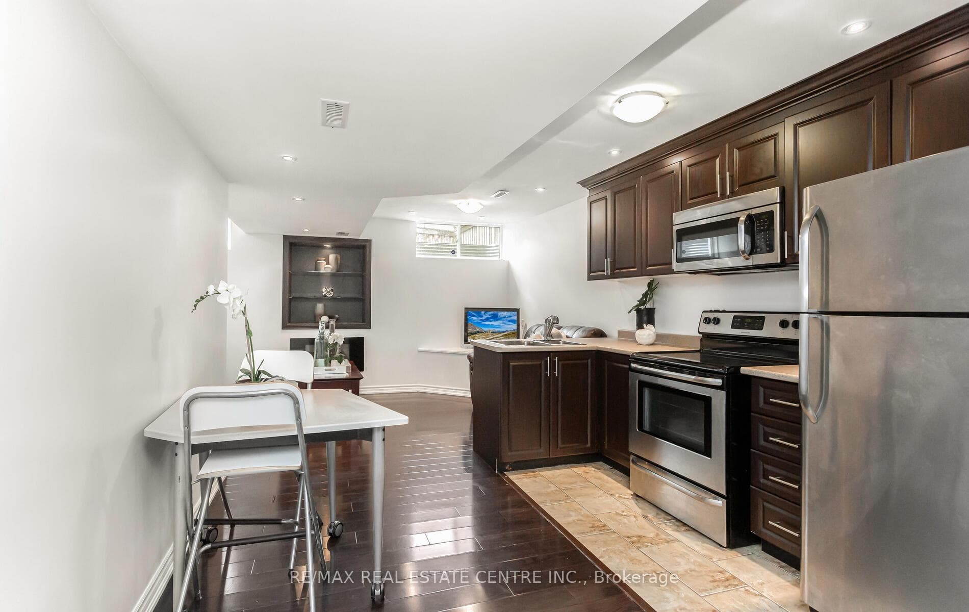 1268 Rolph Terrace photo 37