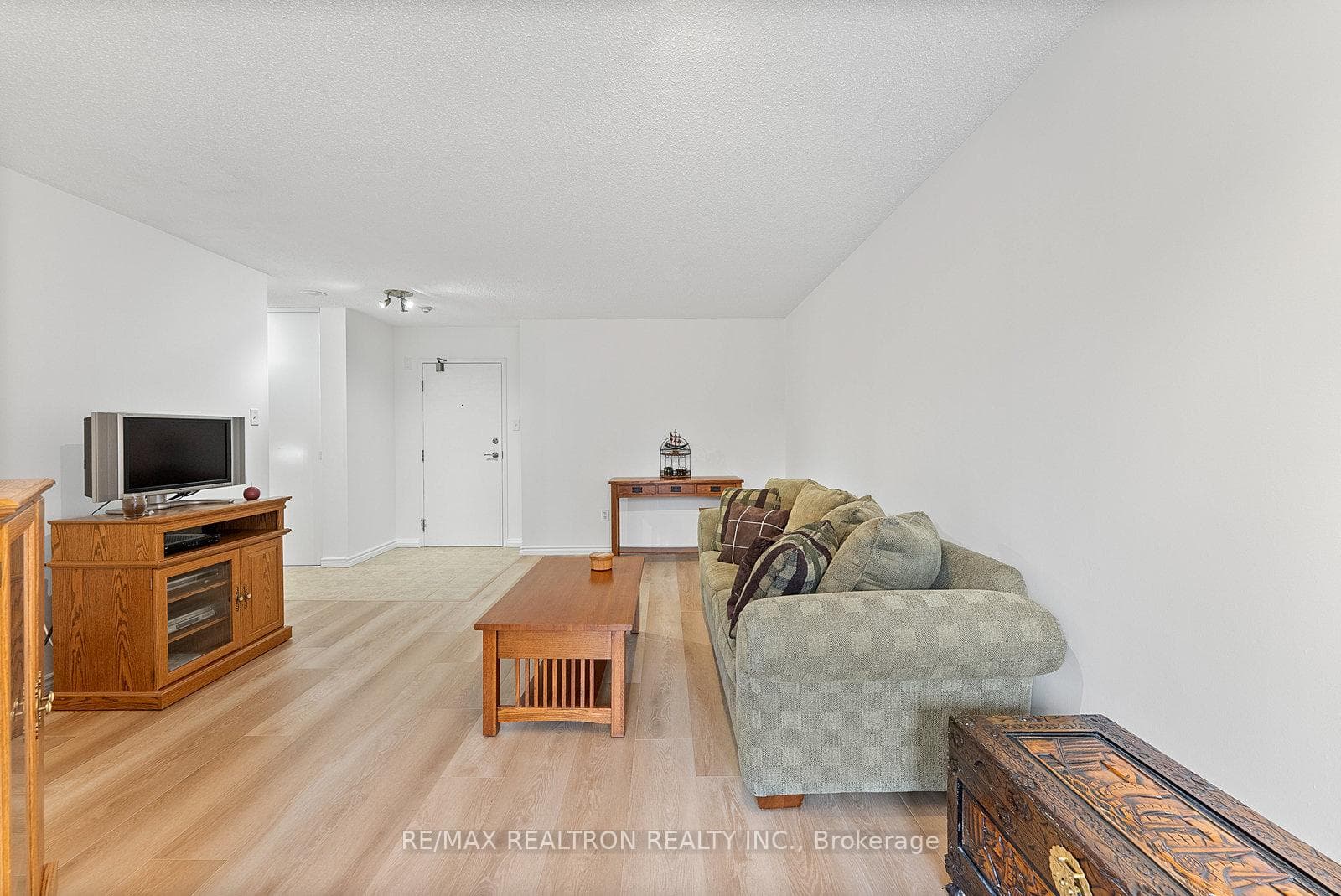 10 Laurelcrest Street Unit 210 photo 7