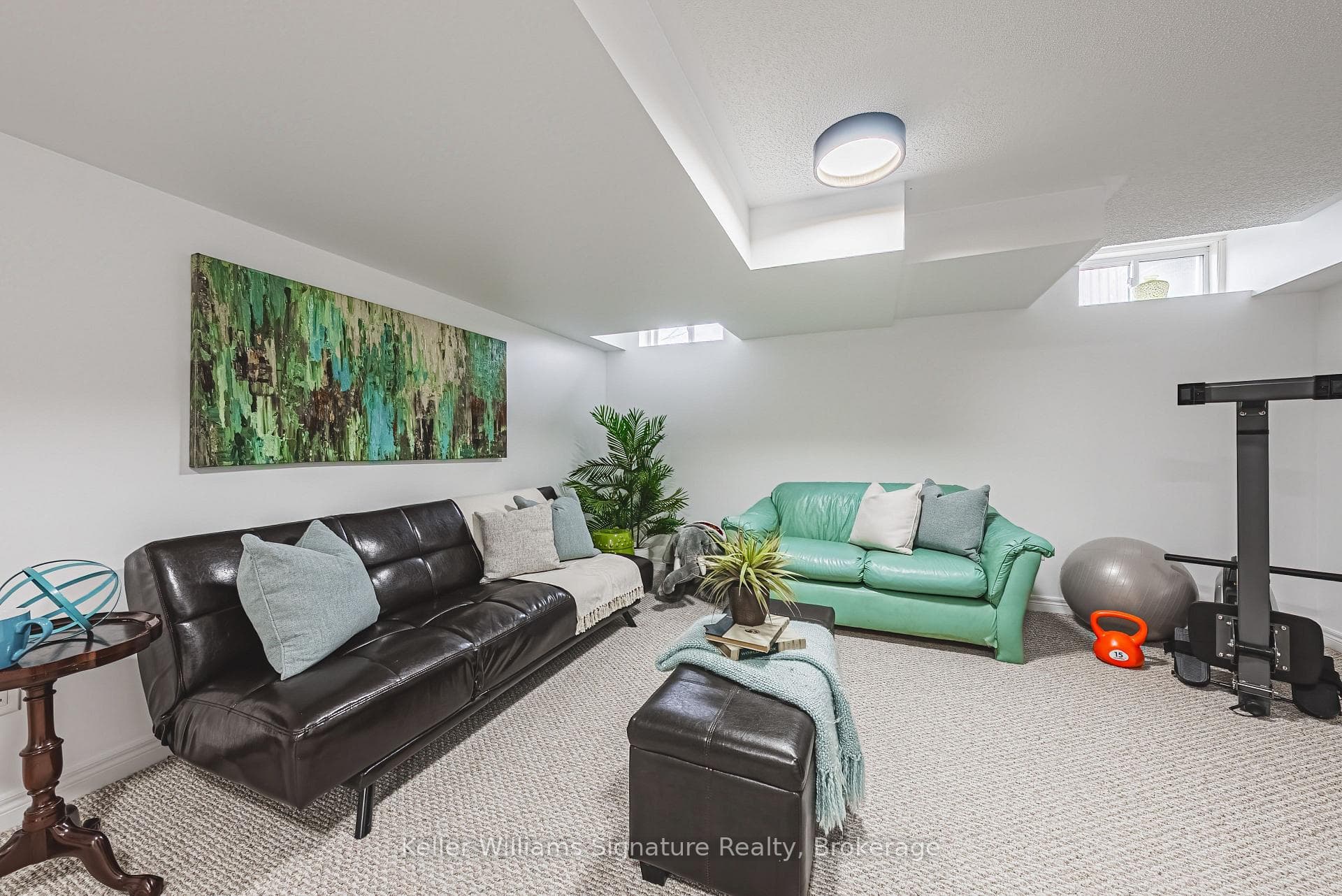 27 Dufay Road photo 32