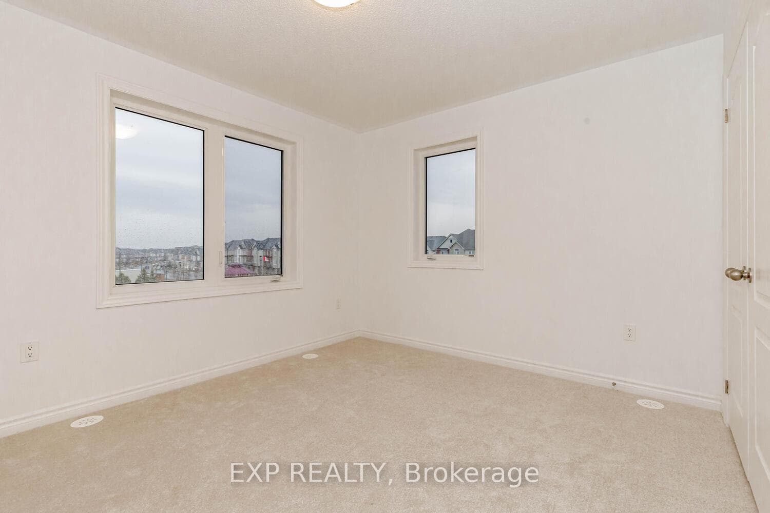 21 SPRINGDALE Avenue photo 17