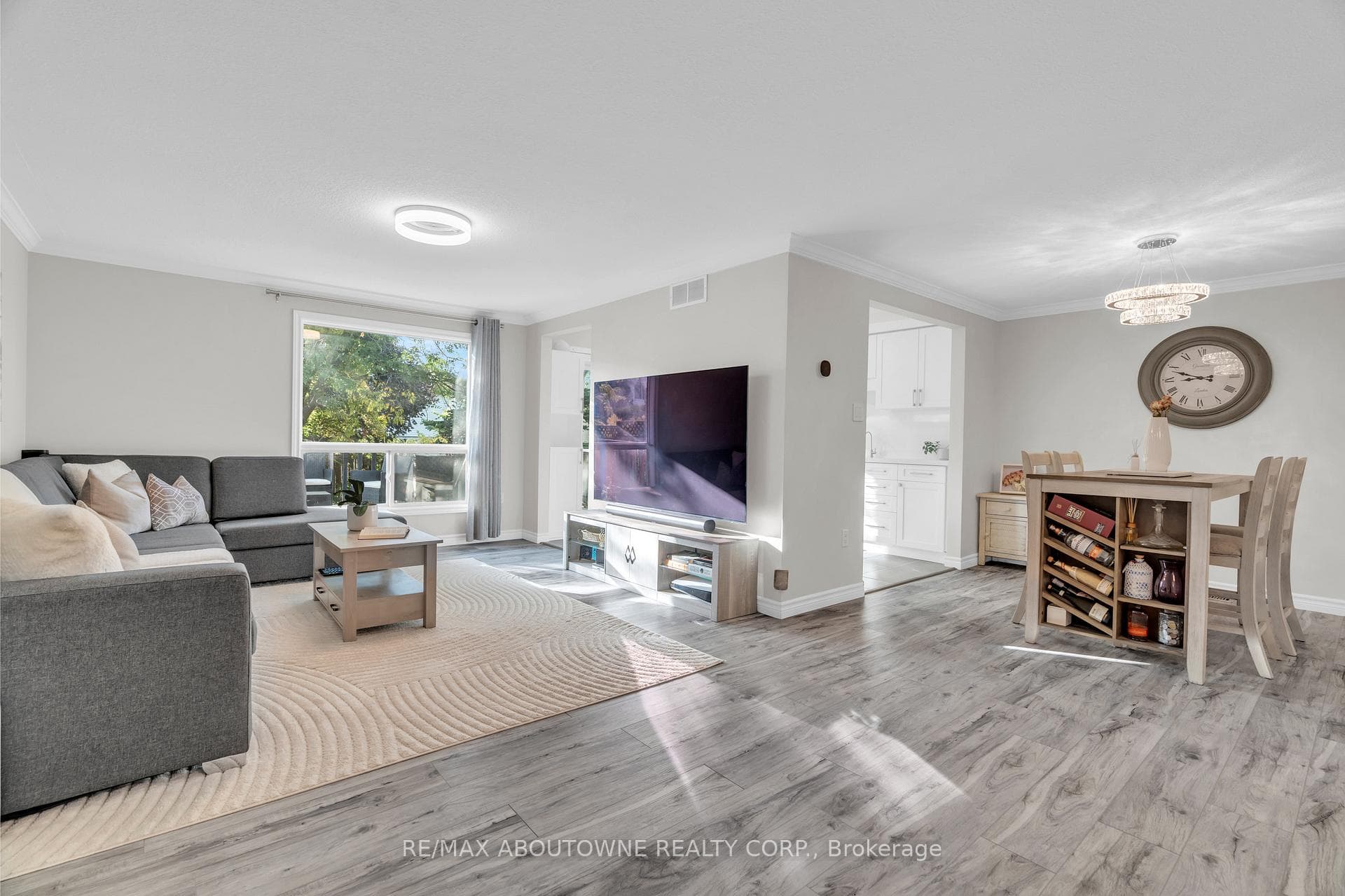 20 Moss Place photo 5