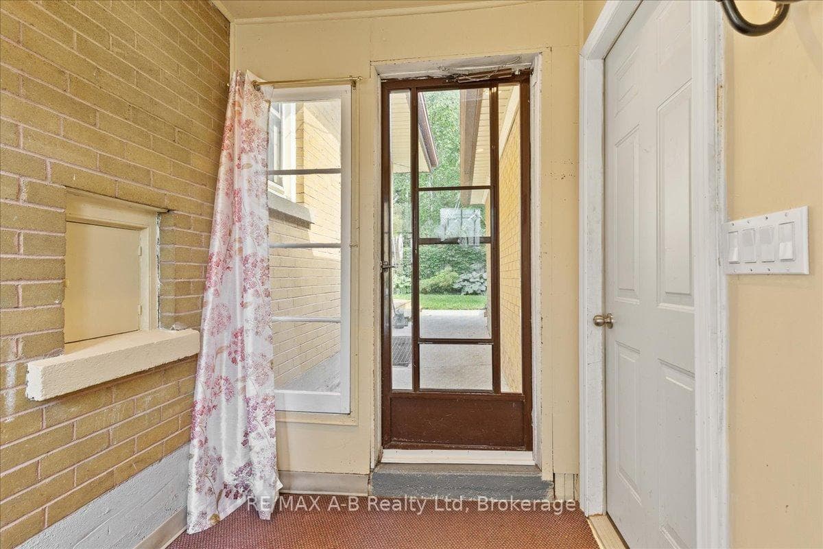 77 Earl Street photo 39