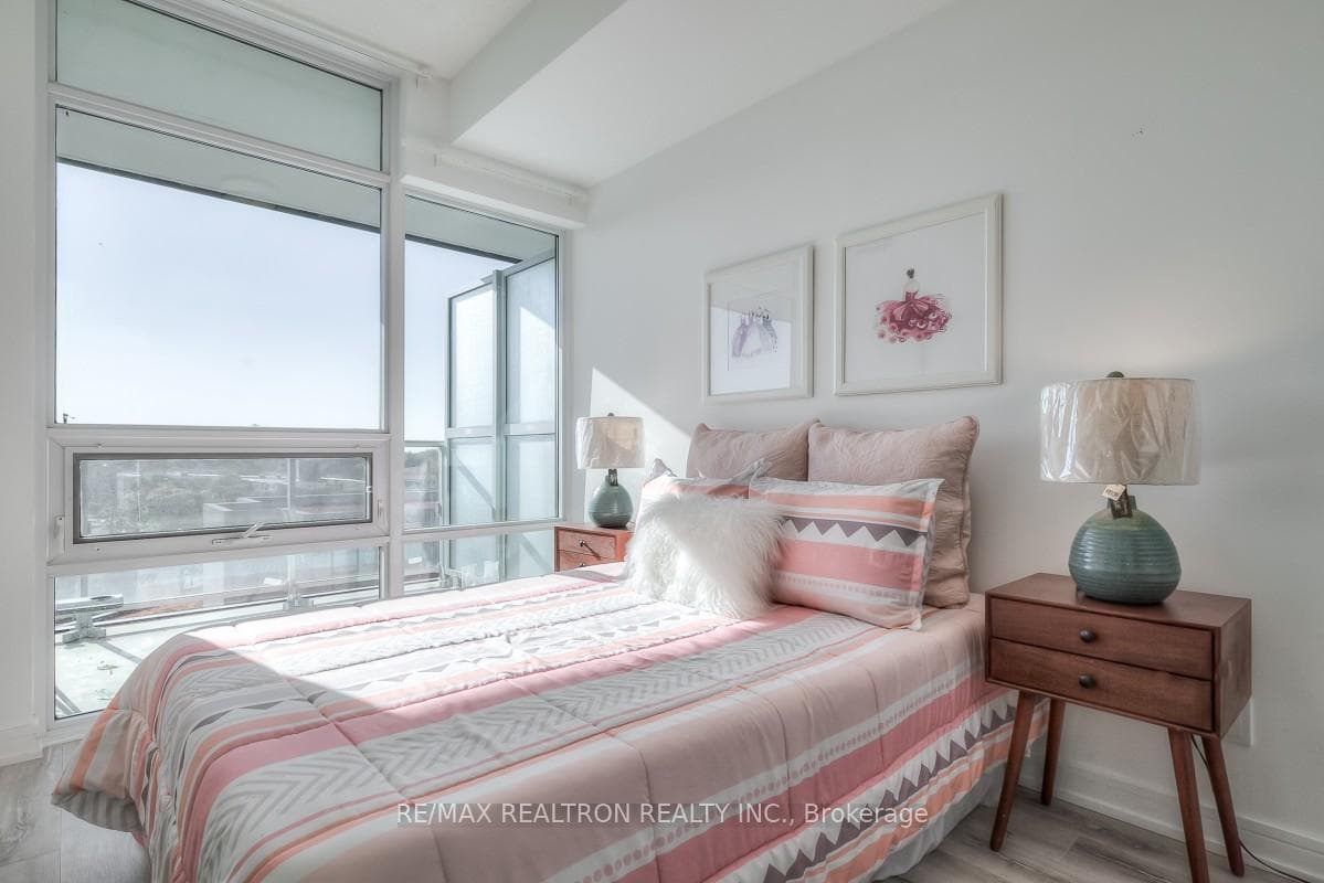 621 Sheppard Avenue Unit 628 photo 13