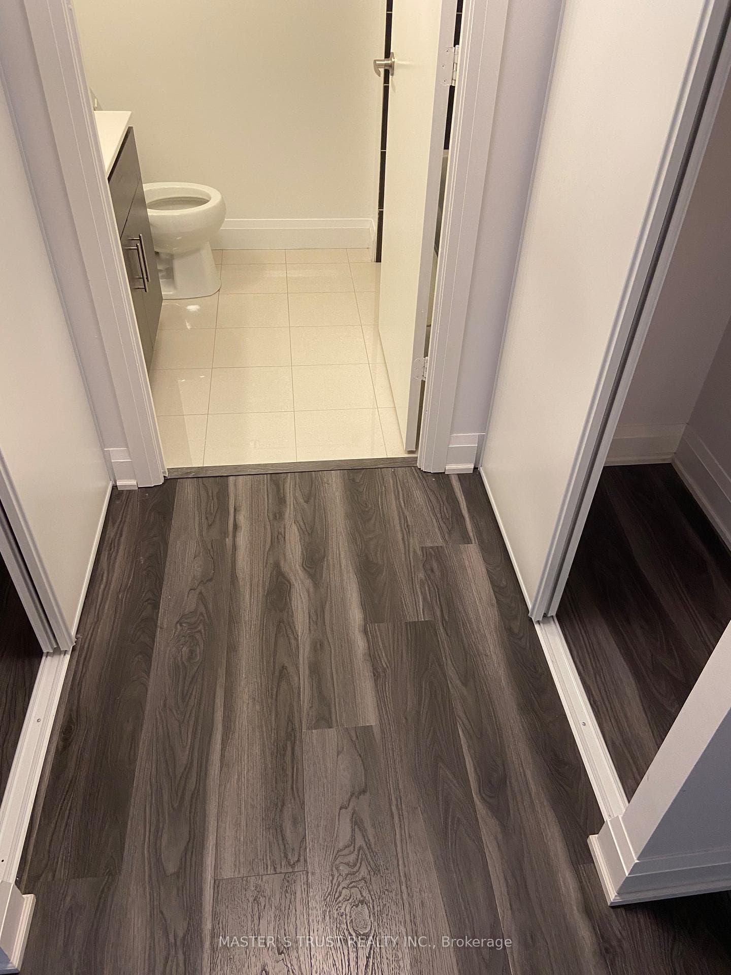 68 Canterbury Place Unit 220 photo 9