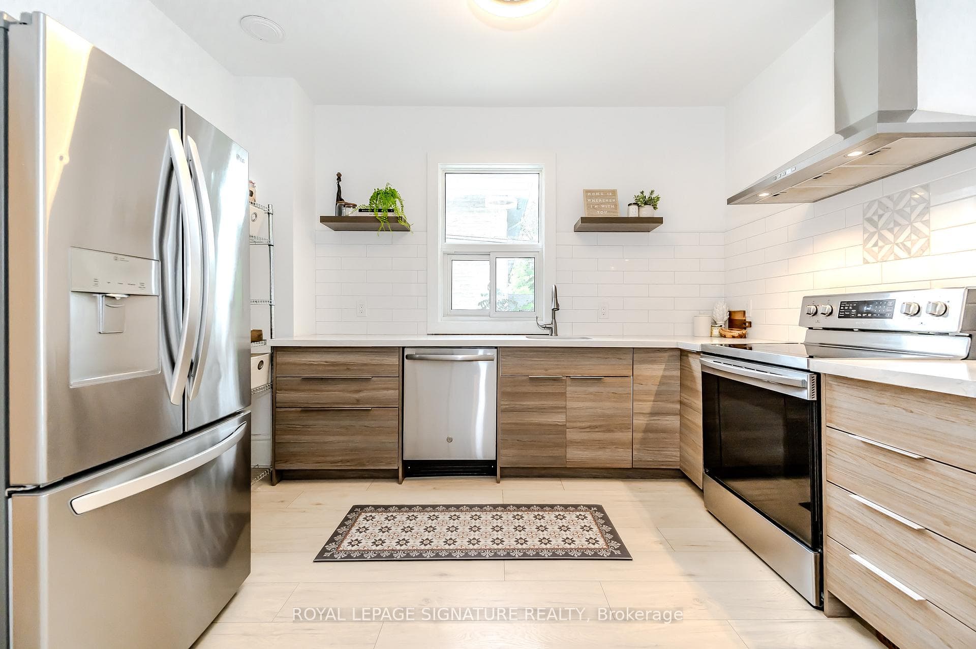 30 Rich Avenue photo 14